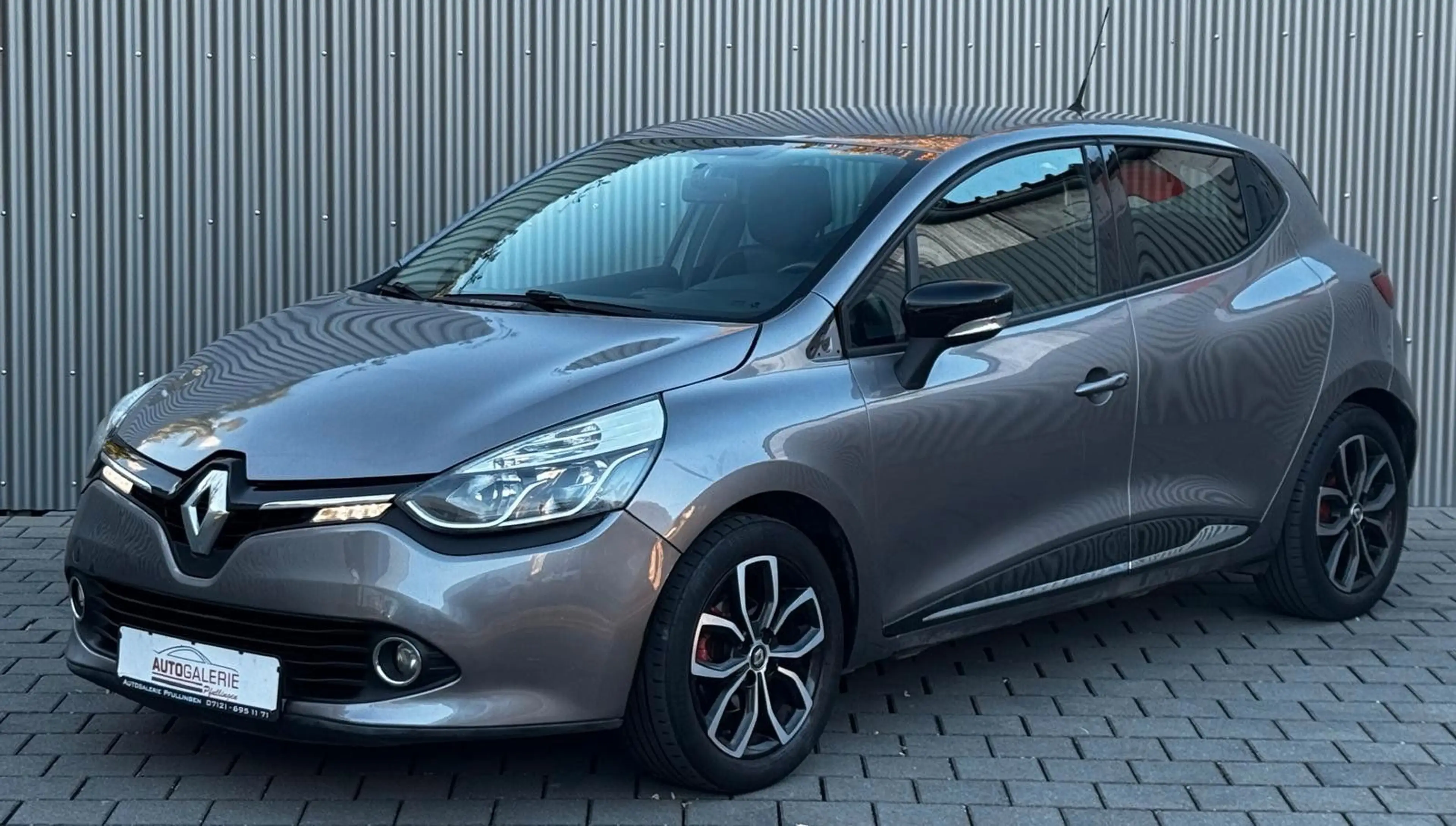 Renault Clio IV Expression Klima Tüv Neu LED