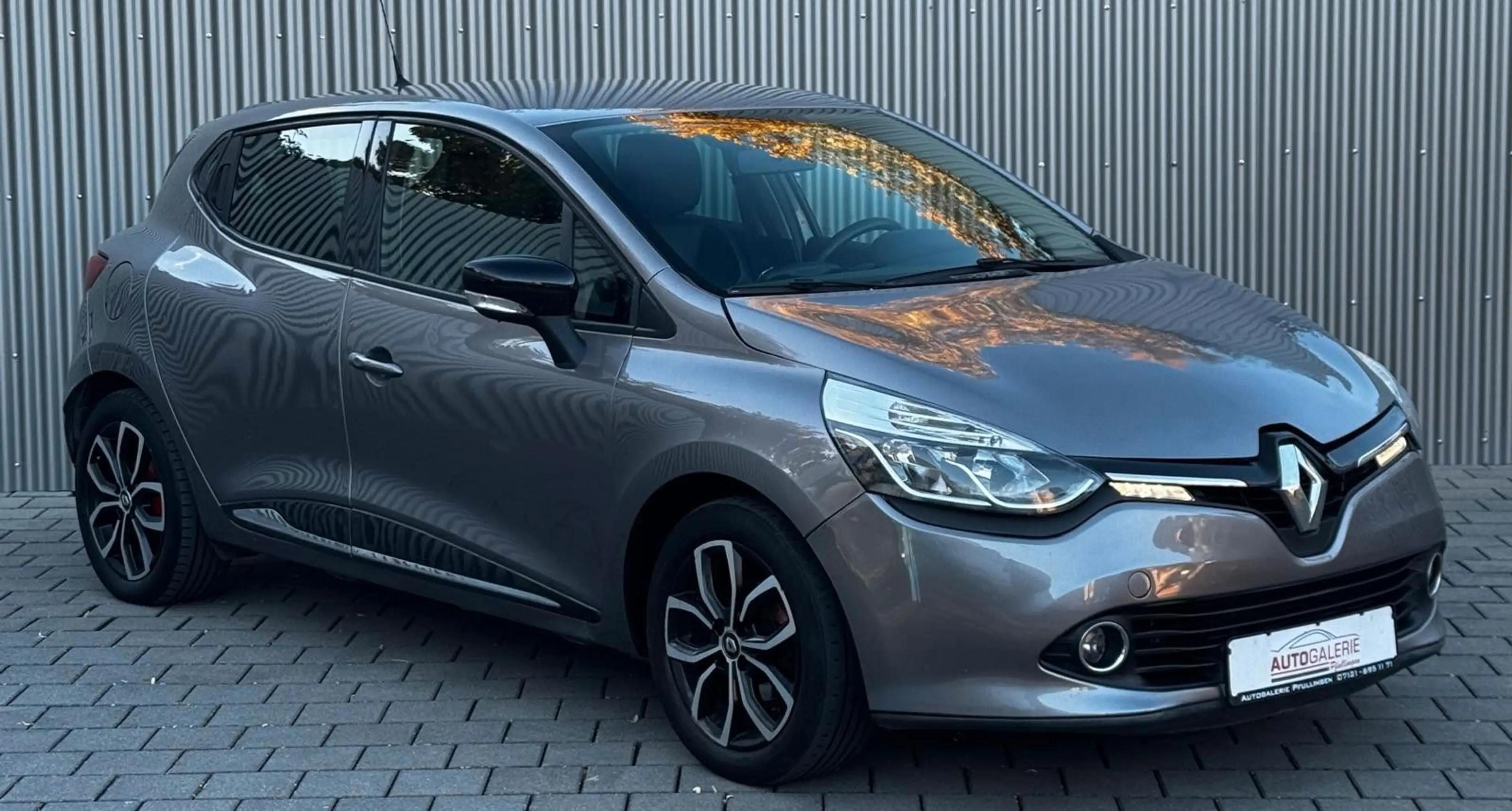 Renault Clio IV Expression Klima Tüv Neu LED — photo 3