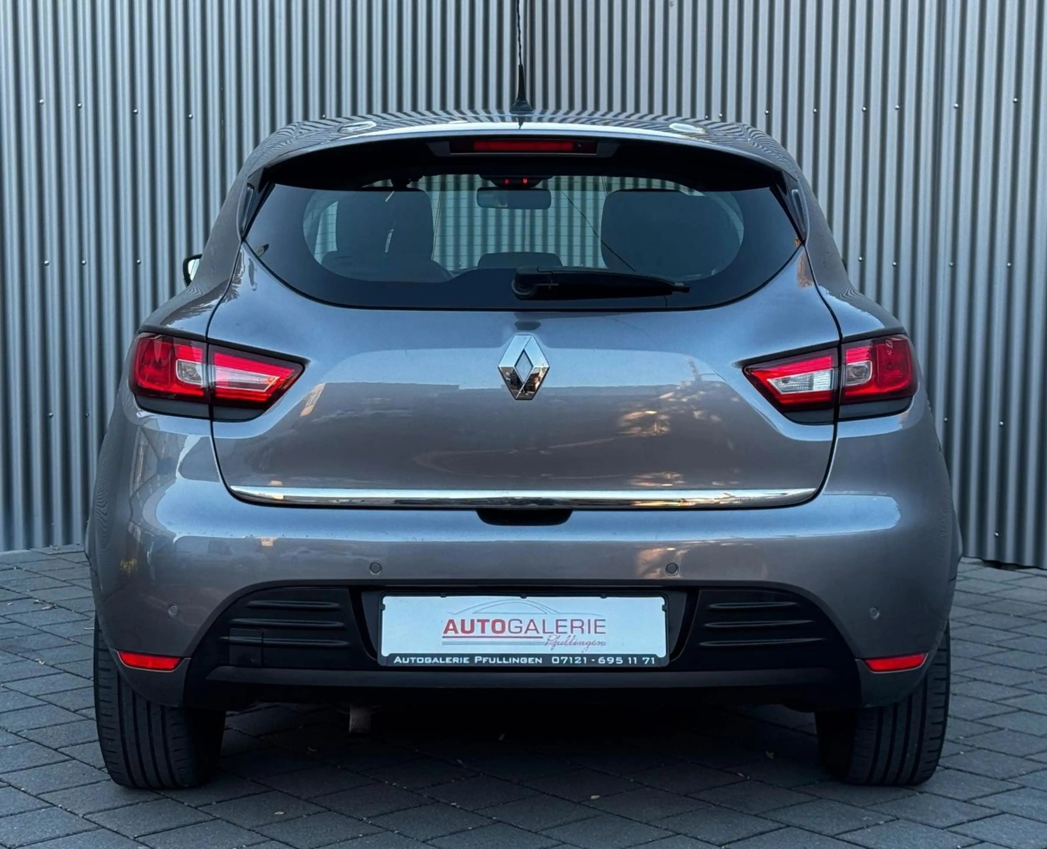 Renault Clio IV Expression Klima Tüv Neu LED — photo 7
