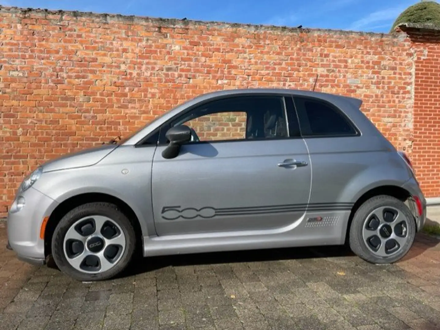 Fiat 500e Srebrny - 1