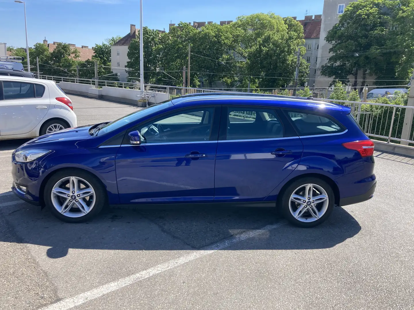 Ford Focus Turnier 1.5 EcoBoost Start-Stopp-System Aut. Titan - 2