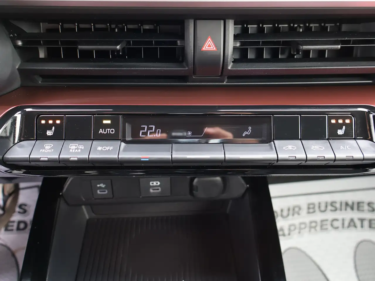 Toyota Prius Prime снимка Toyota Prius Prime