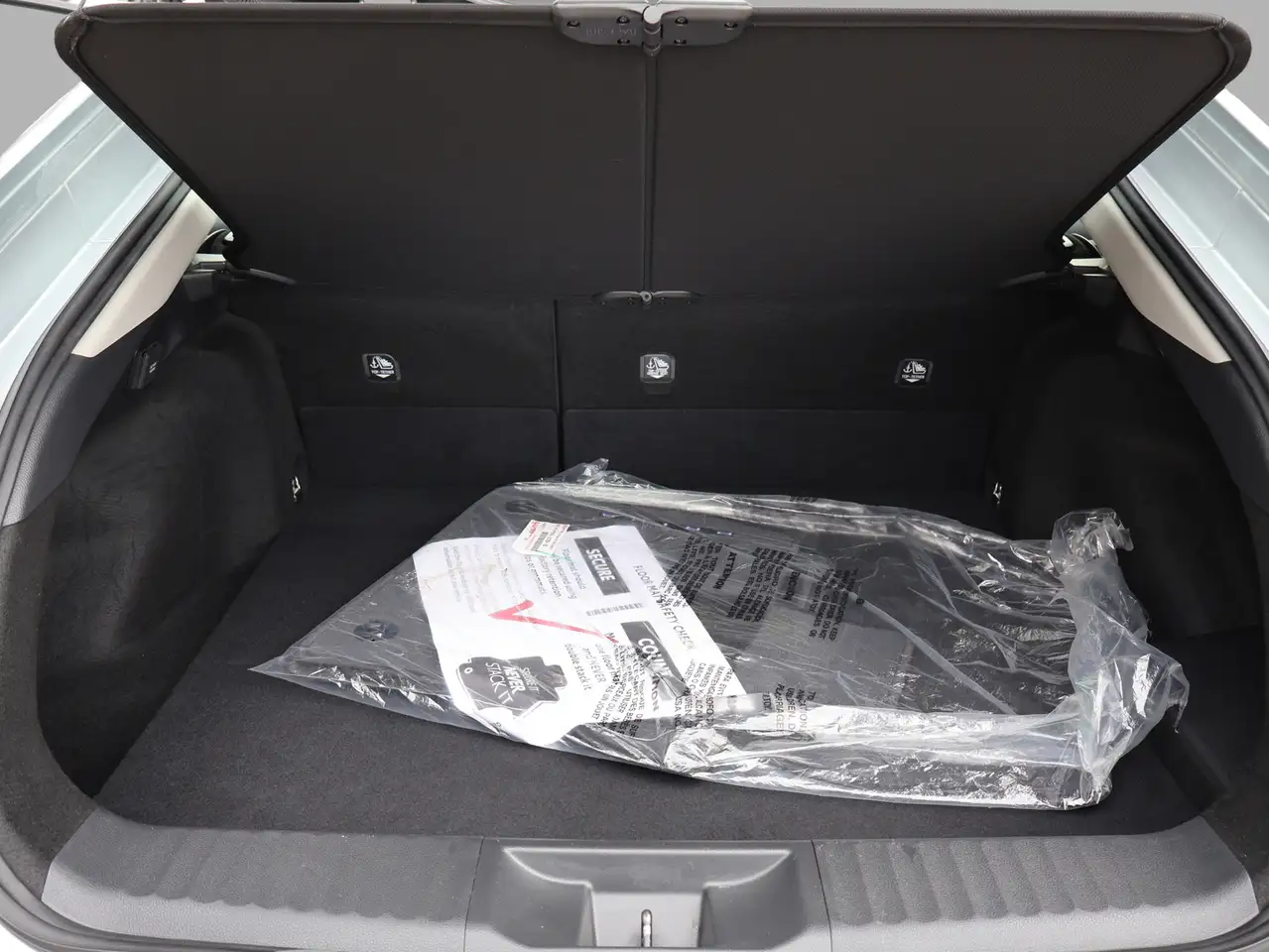 Toyota Prius Prime снимка Toyota Prius Prime