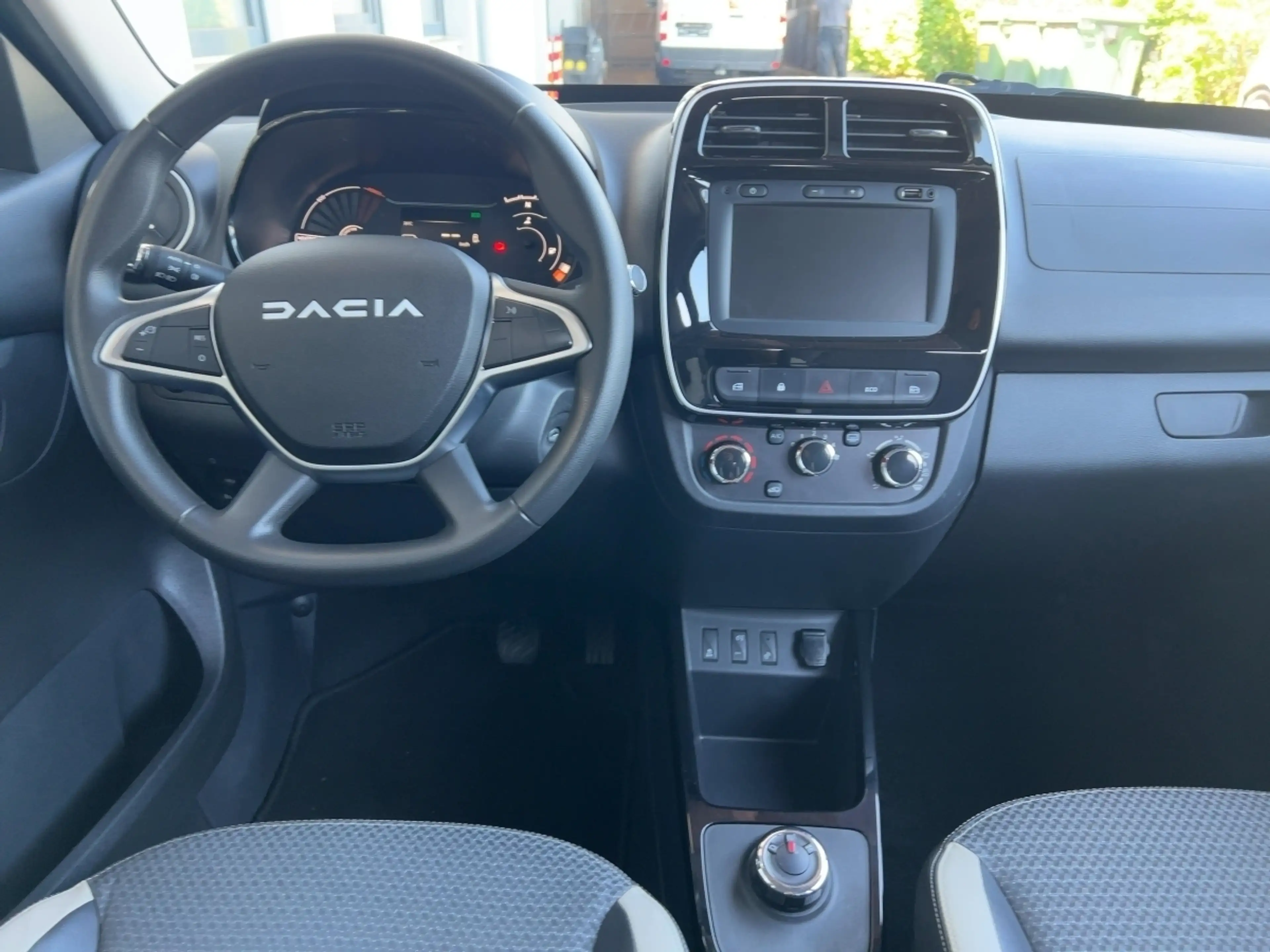 Dacia Spring Essential - KLIMA LED-Tagfahrlicht ABS ESP ZV — photo 12