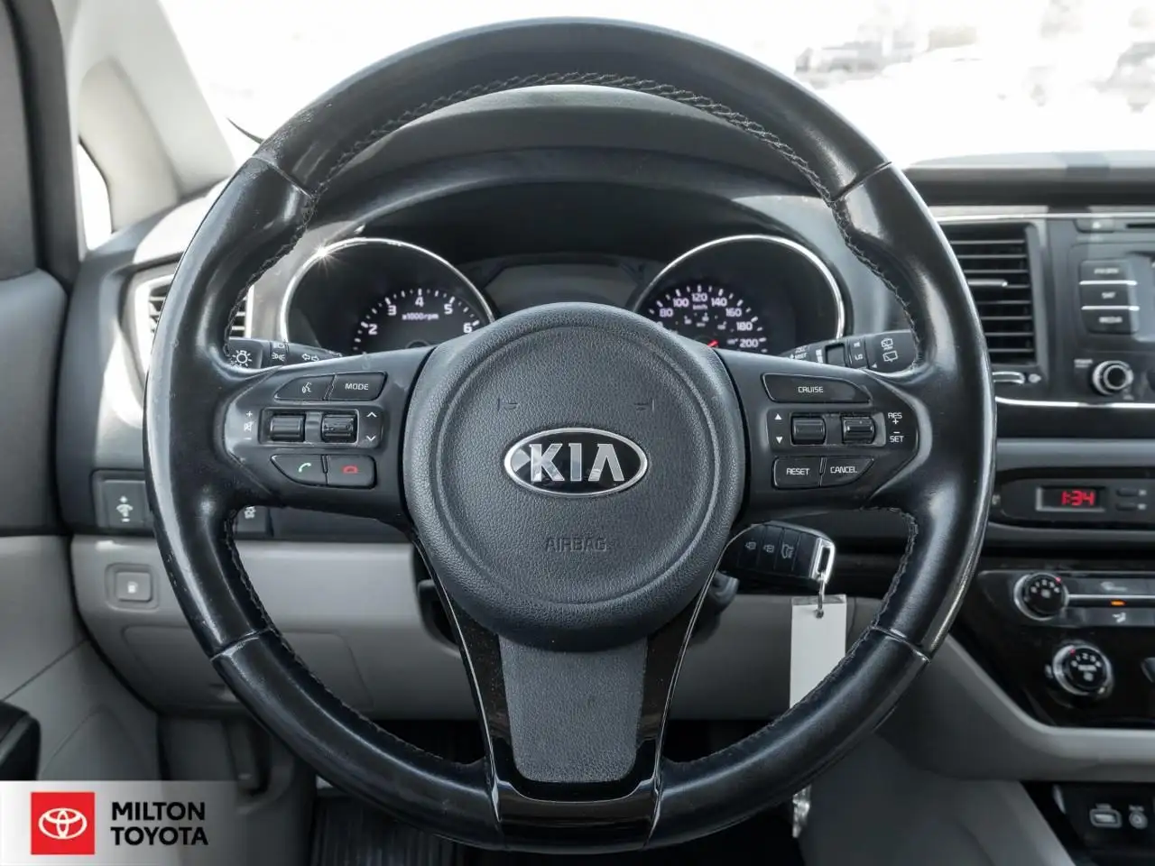 Kia Sedona photo Kia Sedona