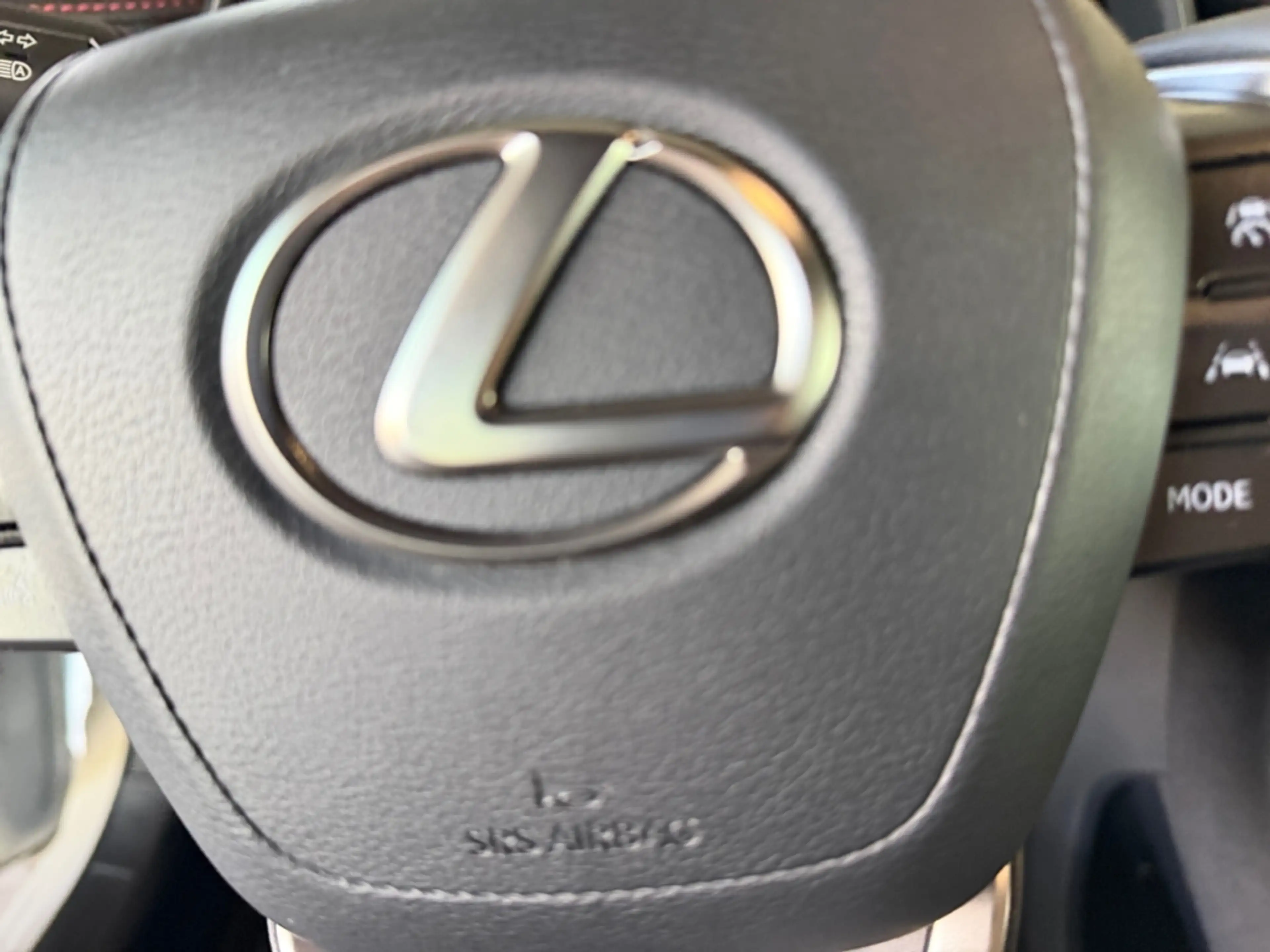 Lexus LBX FWD Elegant Black Edition *LED*ACC*CAM*SHZ*PDC* — photo 13