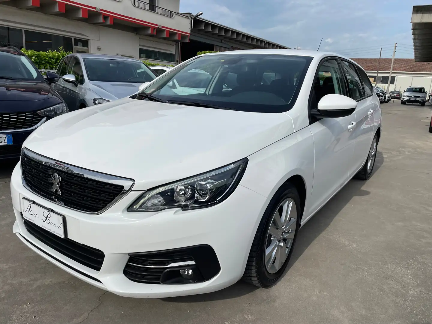Peugeot 308 SW 1.5 bluehdi Business s White - 1