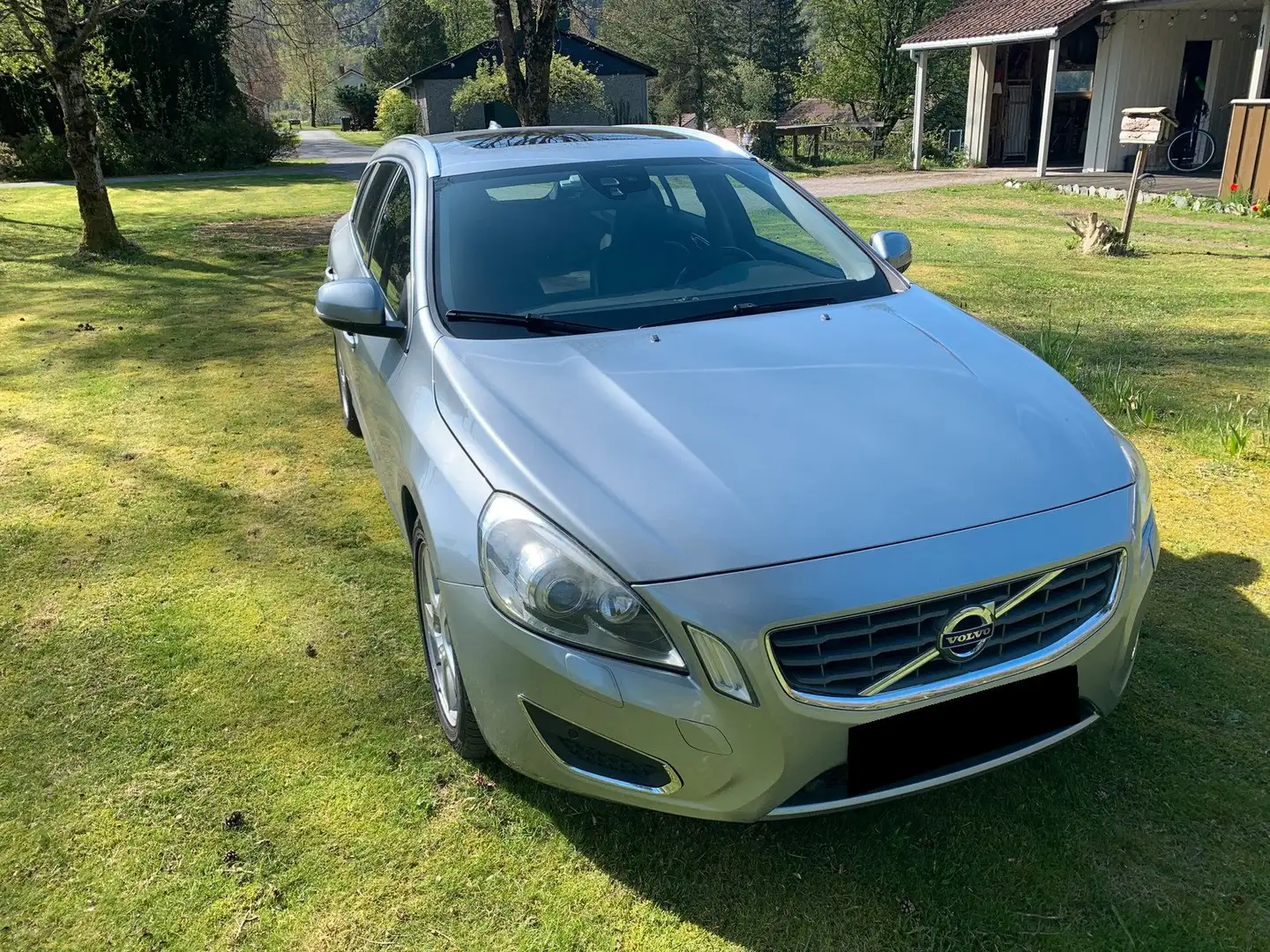 Volvo V60 V60 2.0 D3 Summum Geartronic Zilver - 1
