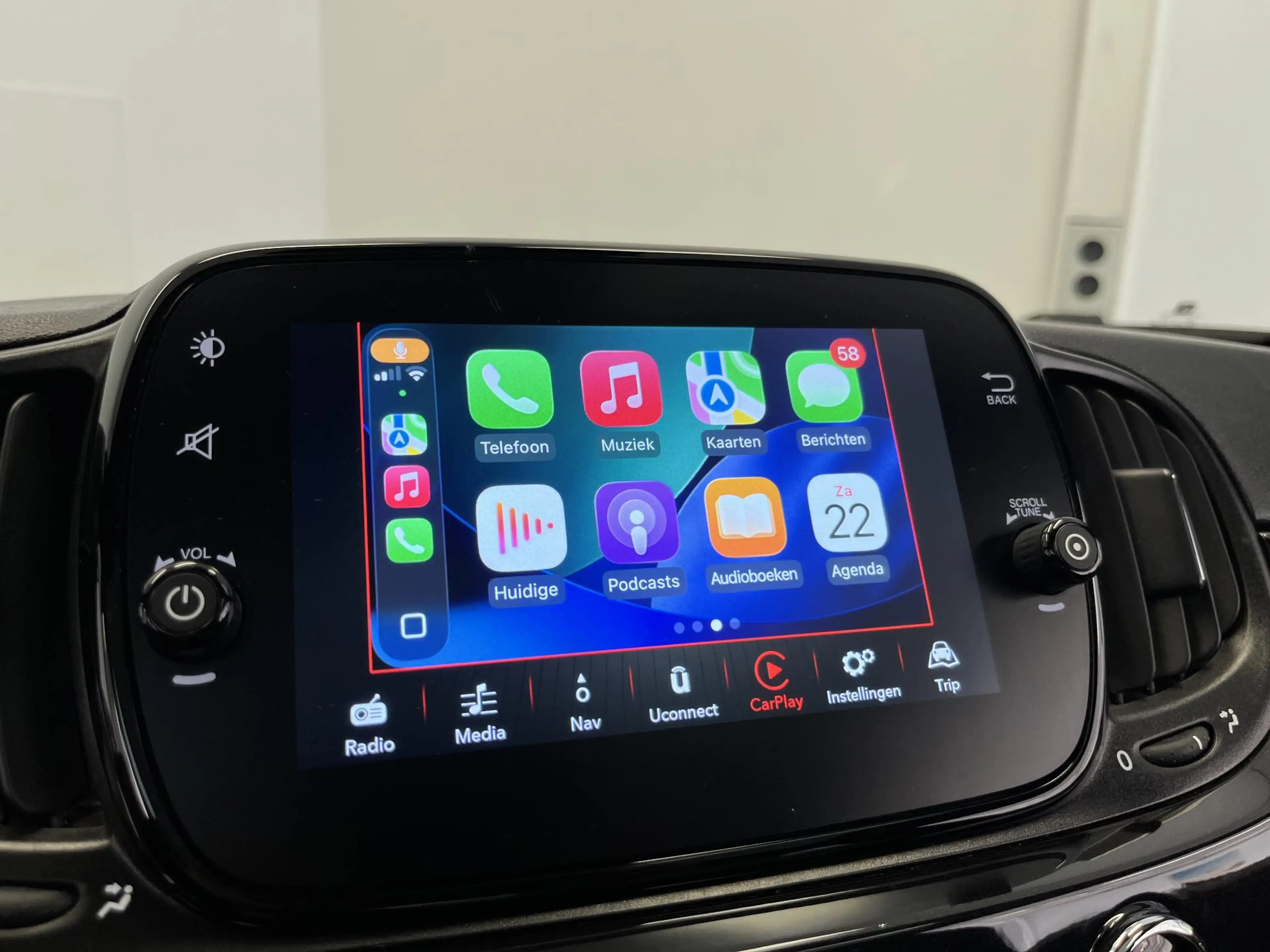 Fiat 500 1.0 Hybrid Dolcevita | PANO | CARPLAY | PDC | — photo 15