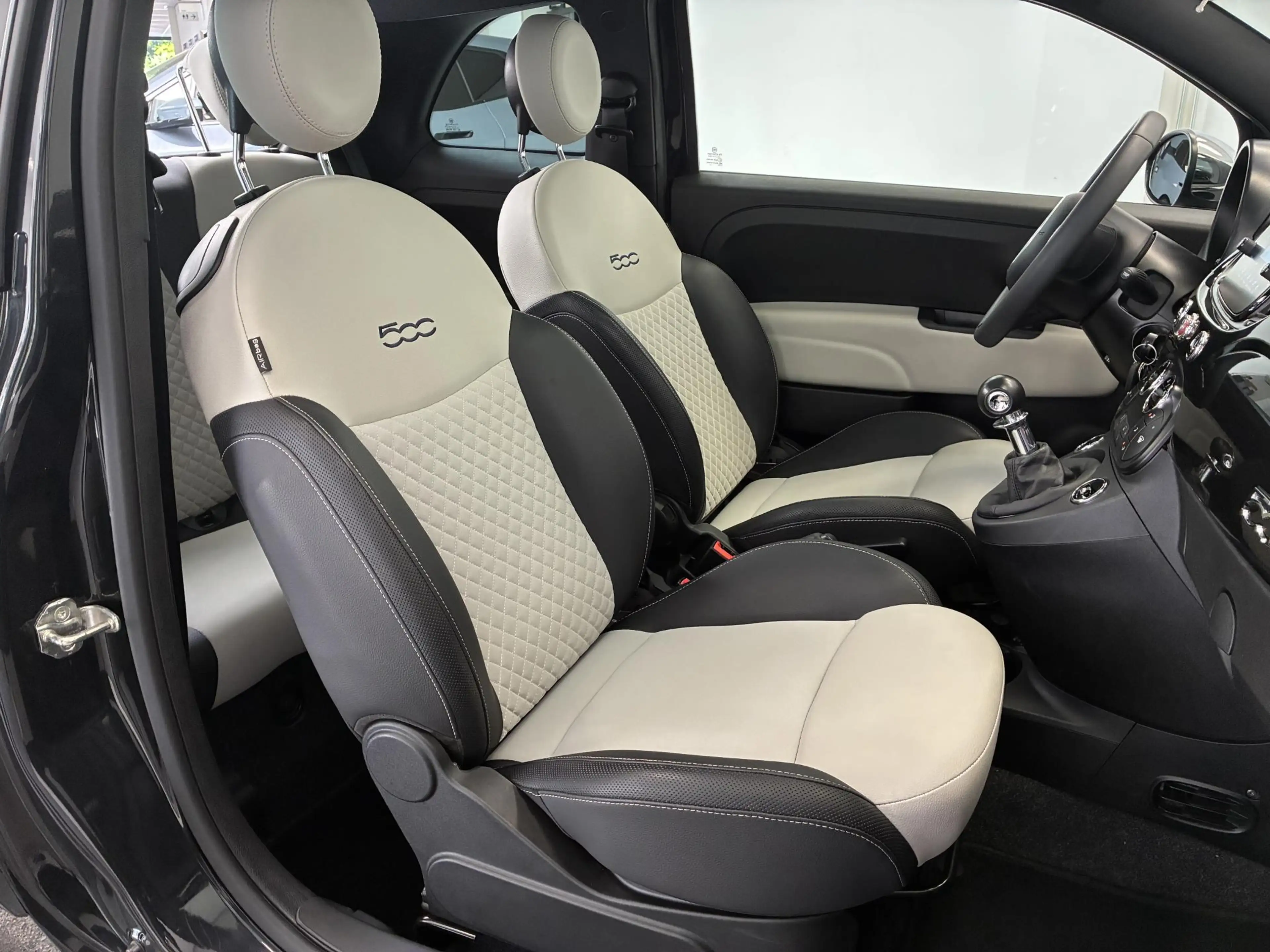 Fiat 500 1.0 Hybrid Dolcevita | PANO | CARPLAY | PDC | — photo 6