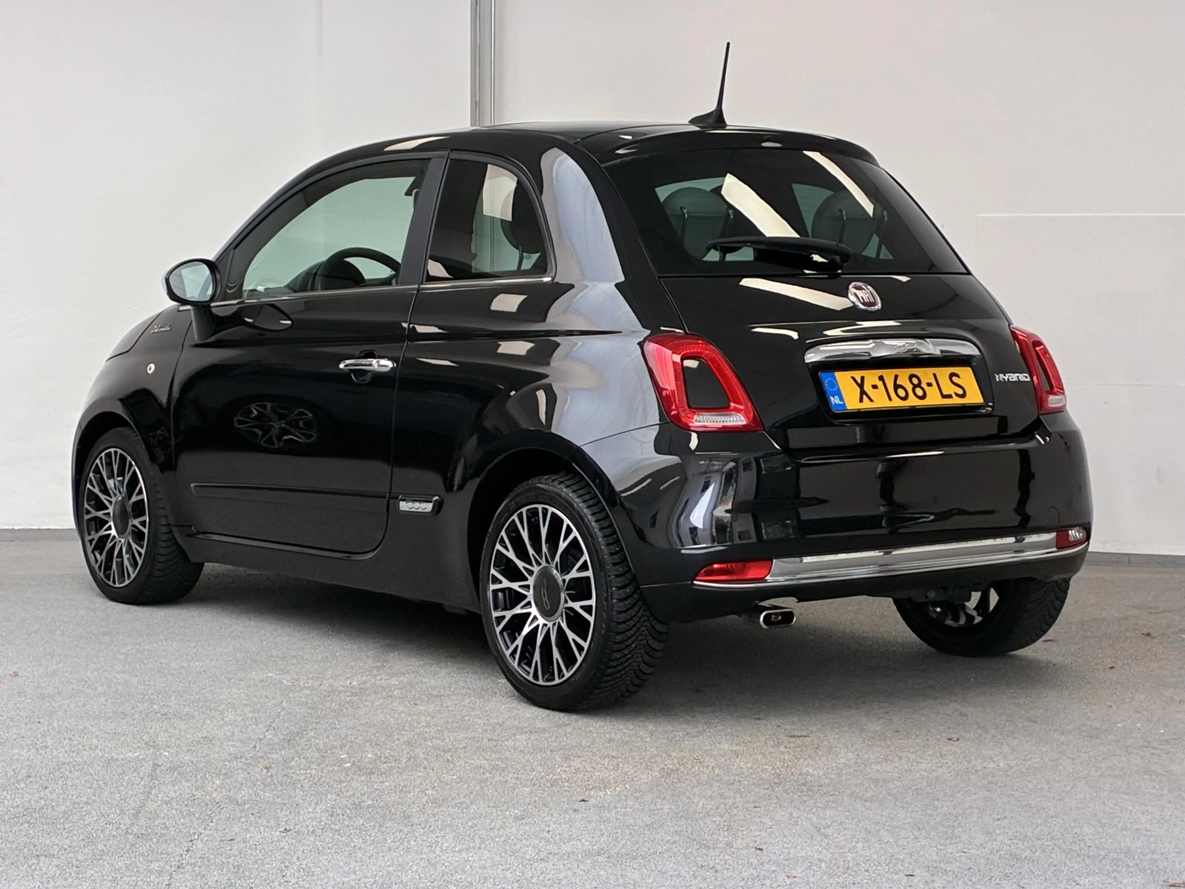Fiat 500 1.0 Hybrid Dolcevita | PANO | CARPLAY | PDC | — photo 12