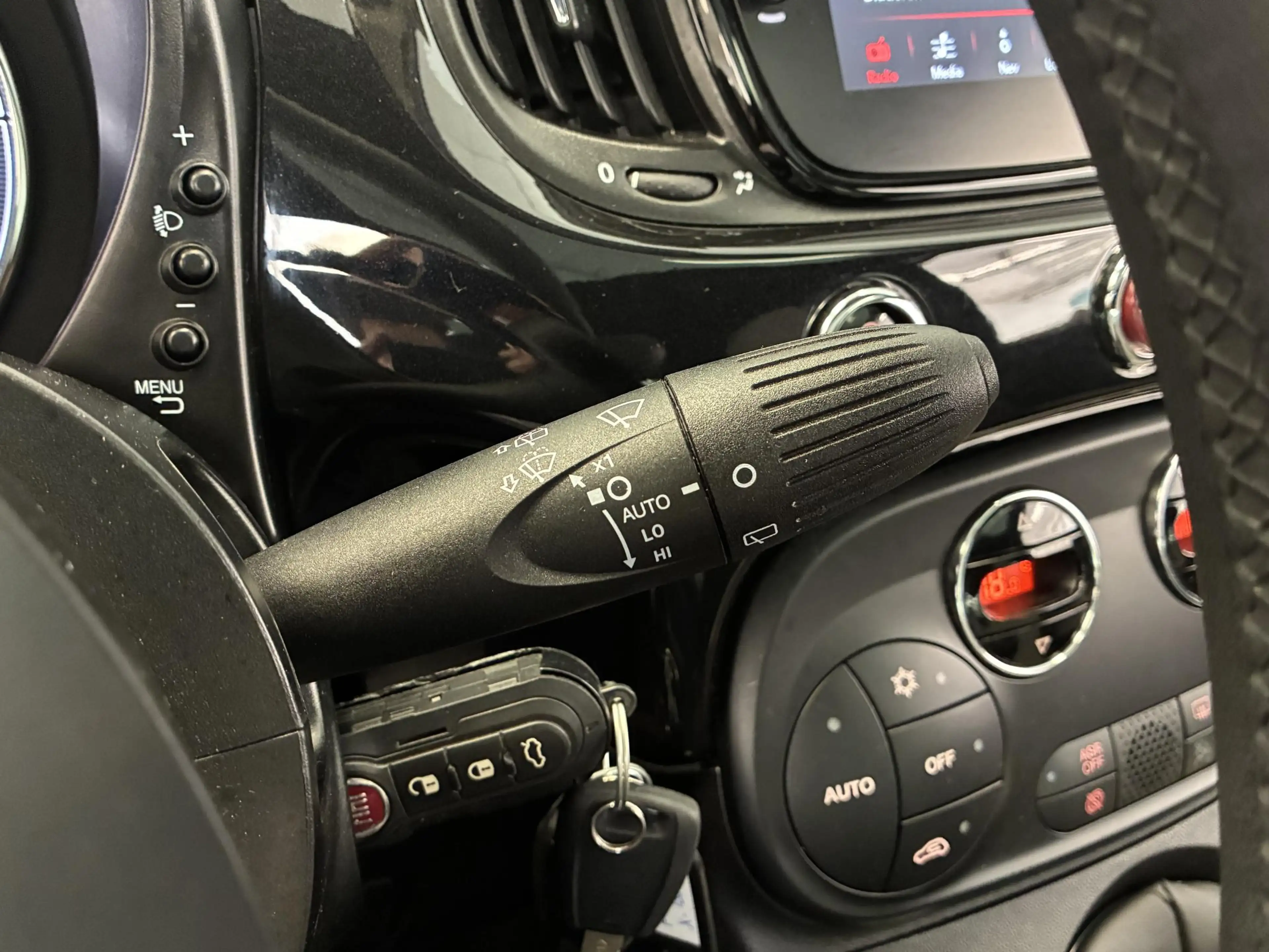 Fiat 500 1.0 Hybrid Dolcevita | PANO | CARPLAY | PDC | — photo 27