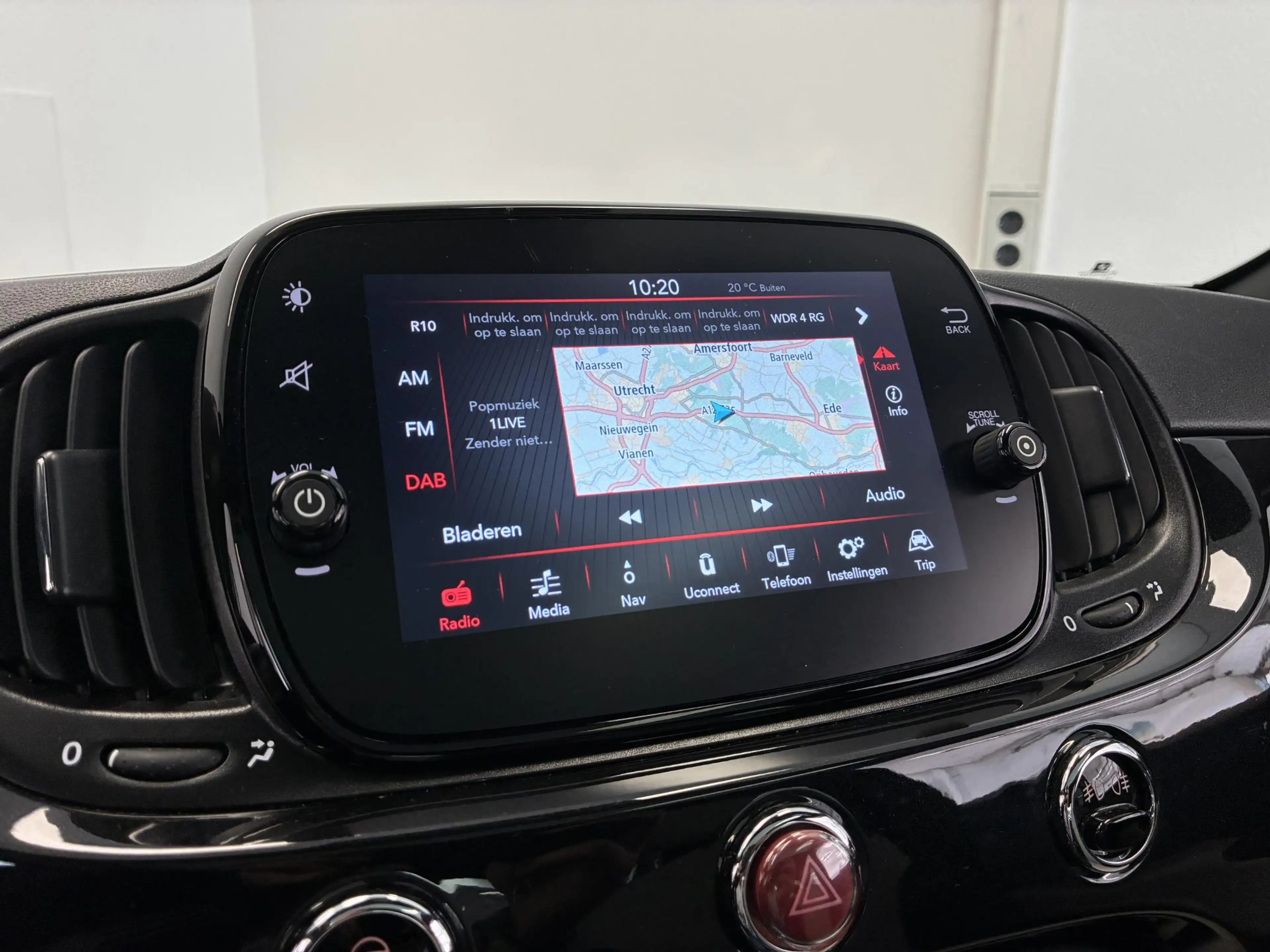 Fiat 500 1.0 Hybrid Dolcevita | PANO | CARPLAY | PDC | — photo 18