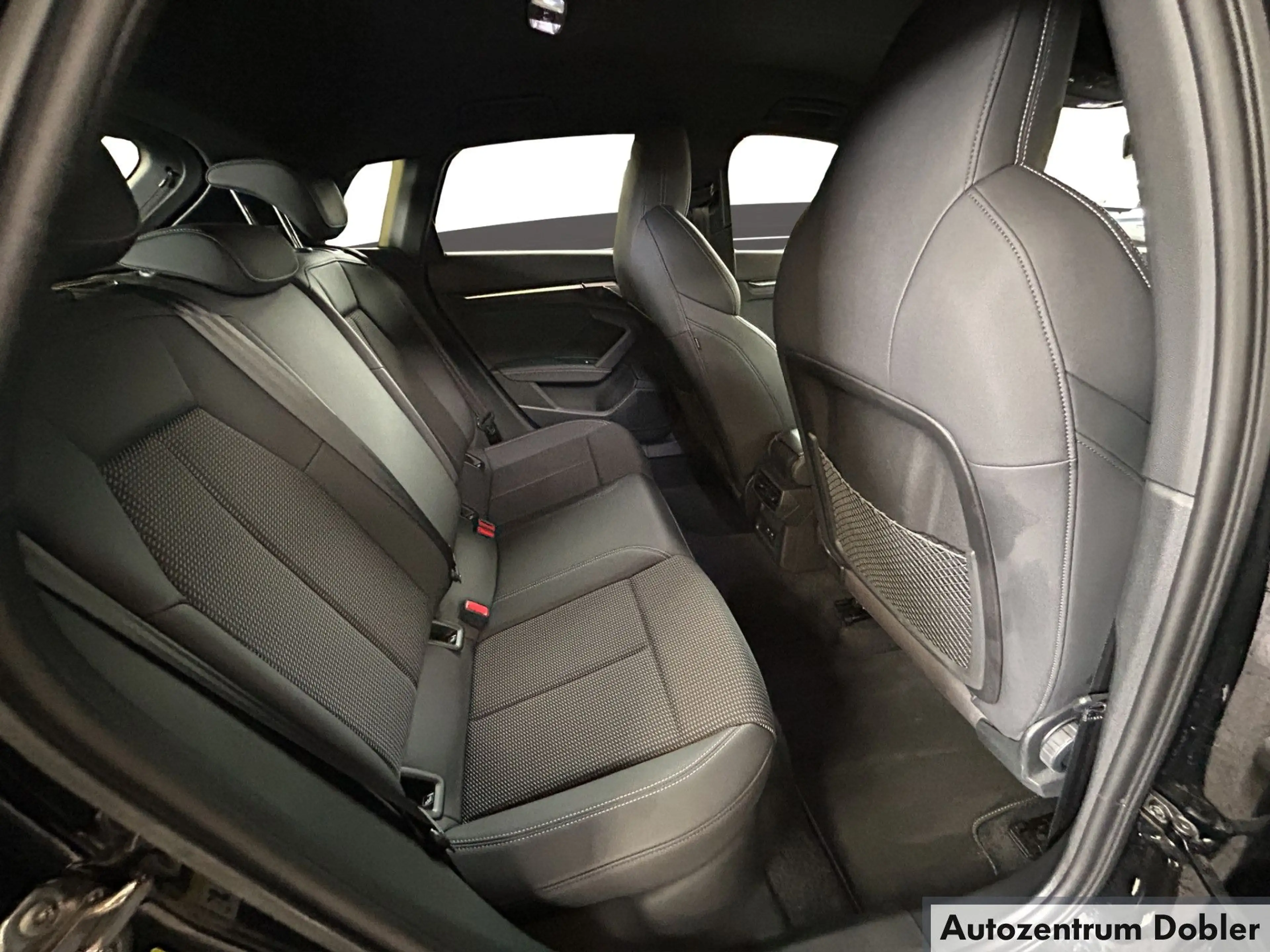 Audi S3 Sportback 2.0 TFSI 228kW S tronic PDC Tempomat — photo 11
