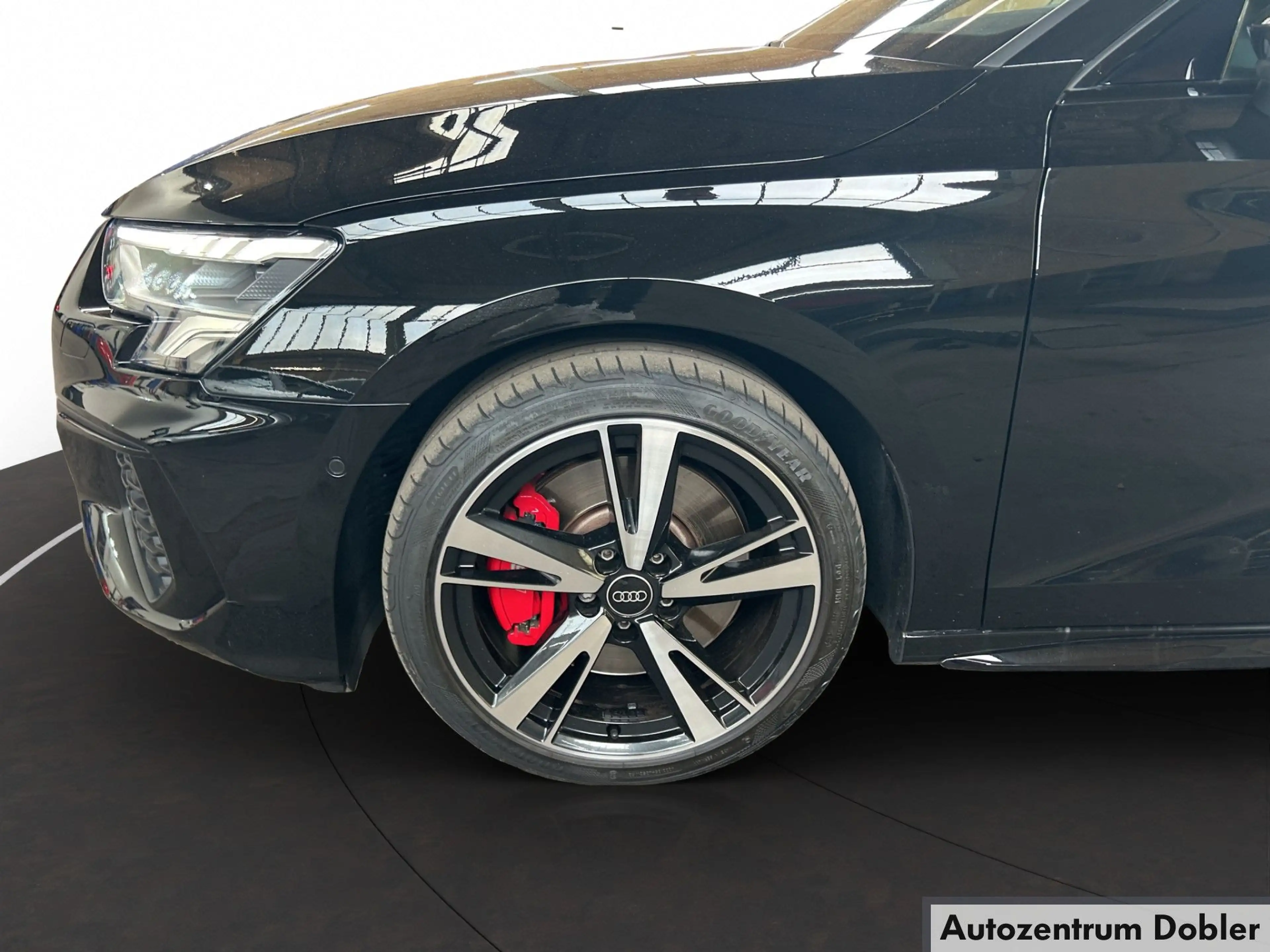 Audi S3 Sportback 2.0 TFSI 228kW S tronic PDC Tempomat — photo 6