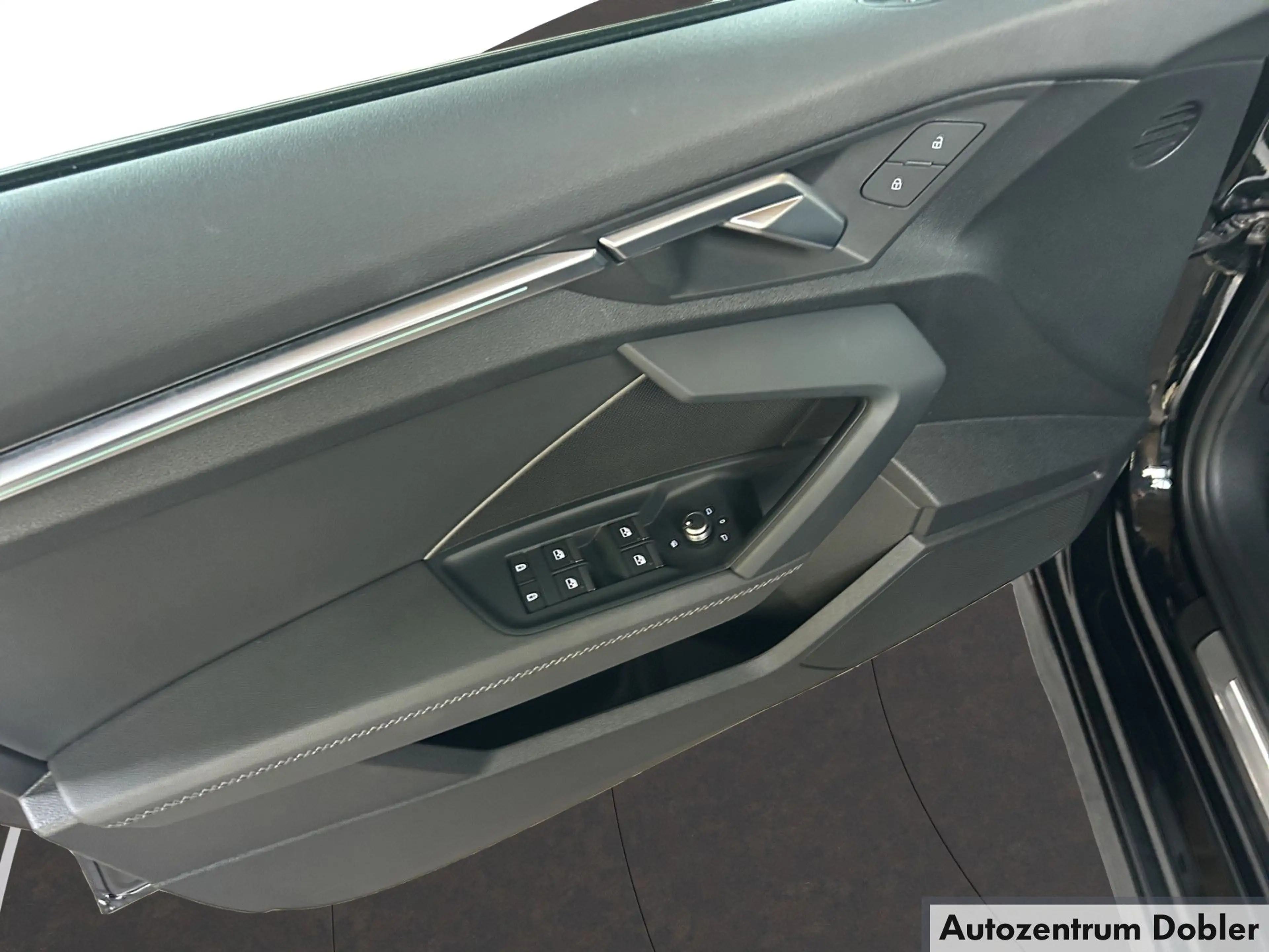 Audi S3 Sportback 2.0 TFSI 228kW S tronic PDC Tempomat — photo 12