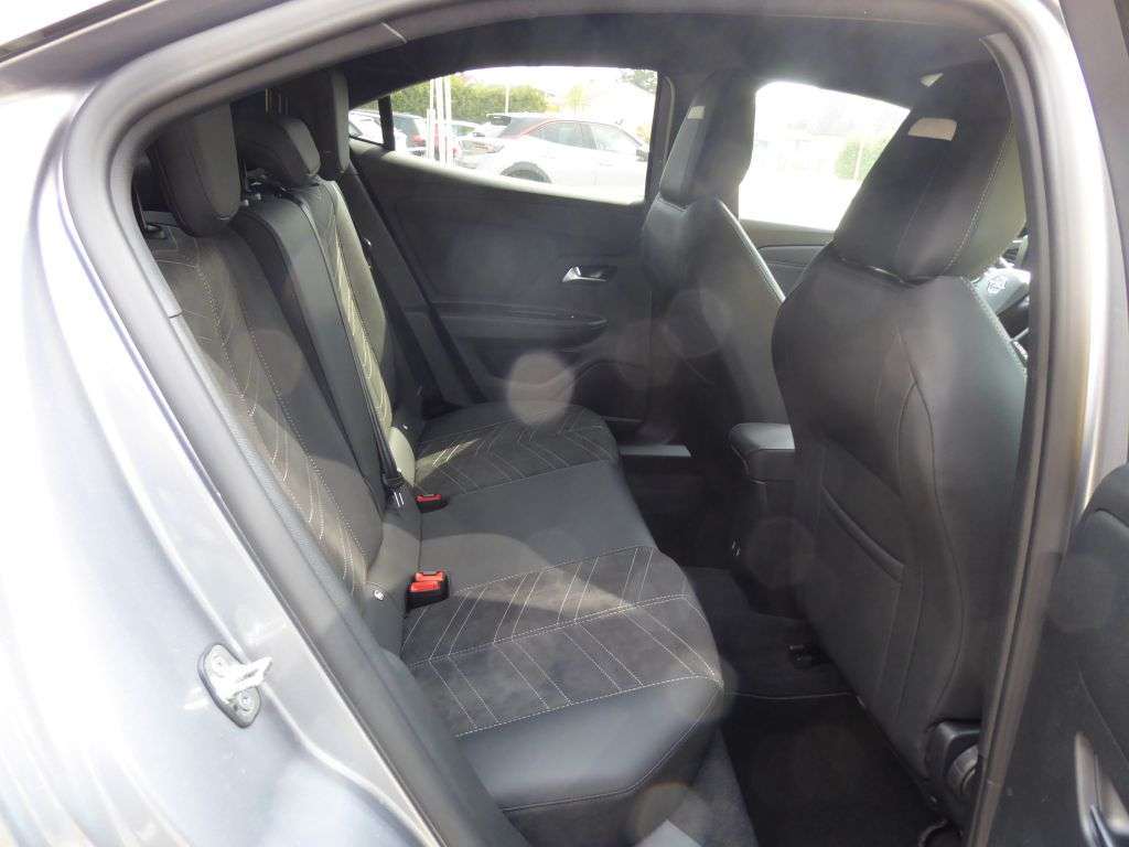 Opel Mokka E