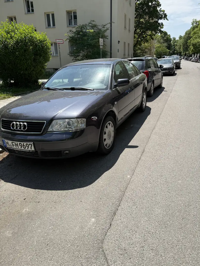 Audi A6 2.4 - 2