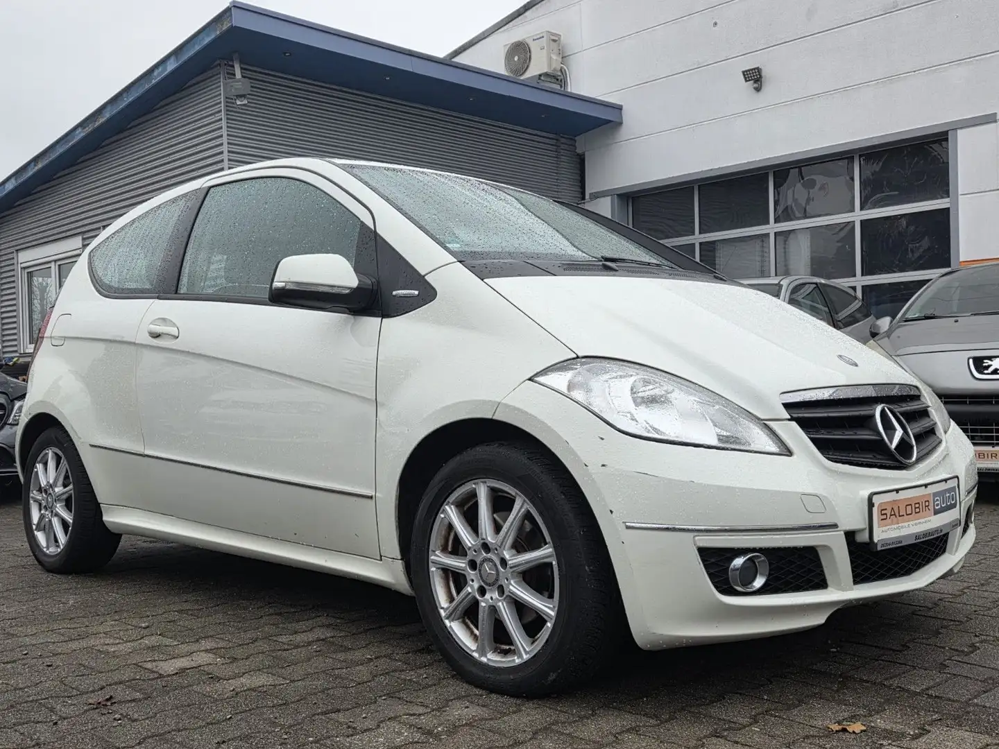 Mercedes-Benz A 180 Special Edition Automatik Tempomat Alu Weiß - 2