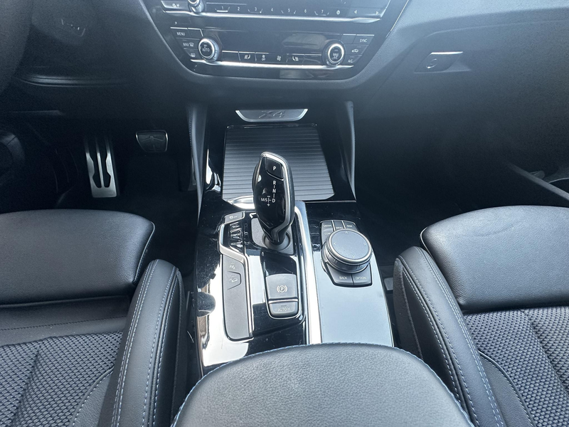BMW X4 xDrive20i Org NL 1ste eigenaar M Sport — photo 31