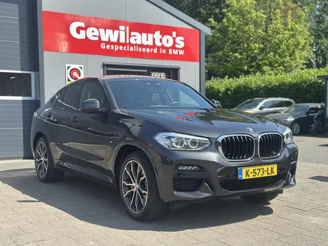 BMW X4 view 20