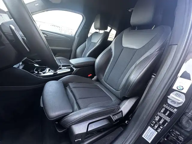 BMW X4 view 3
