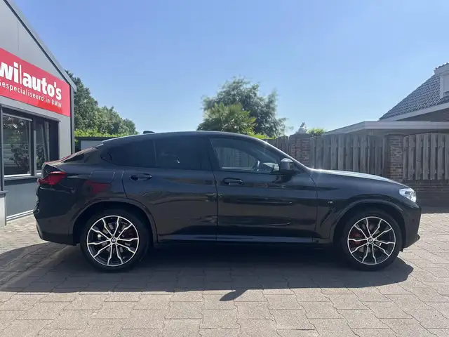 BMW X4 view 16