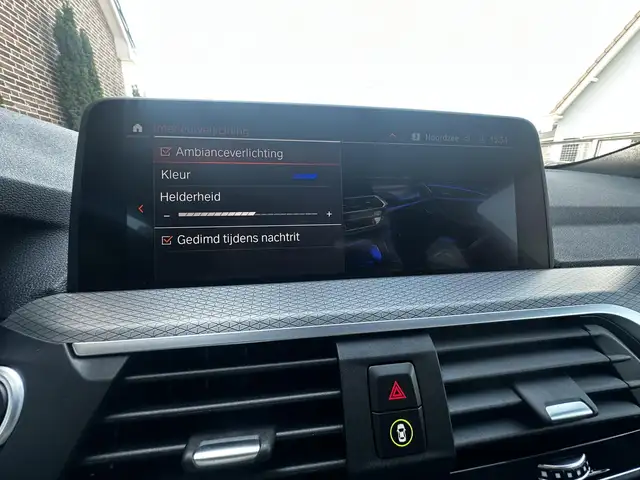 BMW X4 view 24