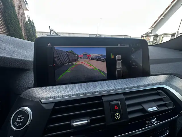 BMW X4 view 15