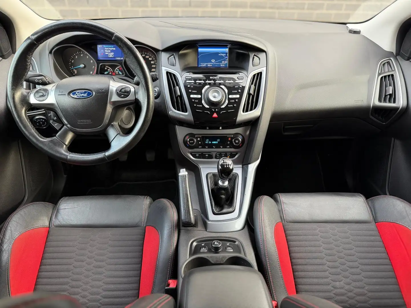 Ford Focus Wagon 1.6 EcoBoost Titanium ST uitvoering |Navi|Cr Black - 2