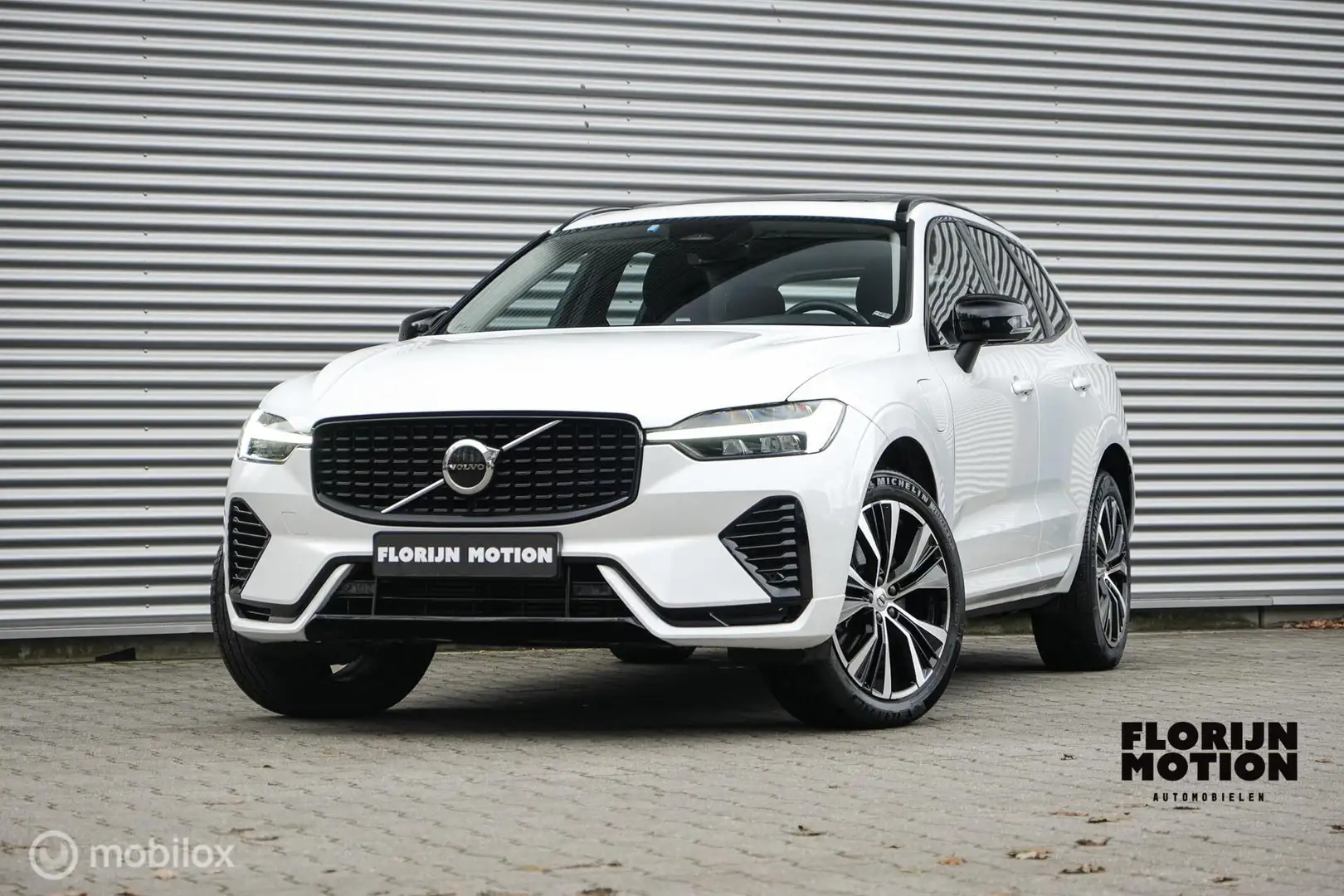 Volvo XC60 2.0 T8 Plug-in hybrid AWD Ultimate Dark | Long Ran Weiß - 1
