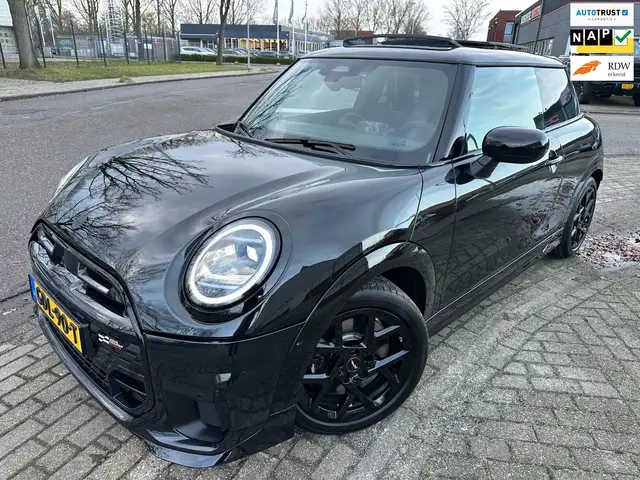 MINI Cooper C Mini 1.5 2024 John Cooper Works M SPORT PANO LEER