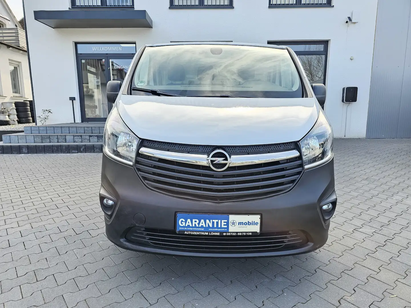 Opel Vivaro B L1H1 2,9t NAVI TEMPOMAT AUS 1.HAND Weiß - 2