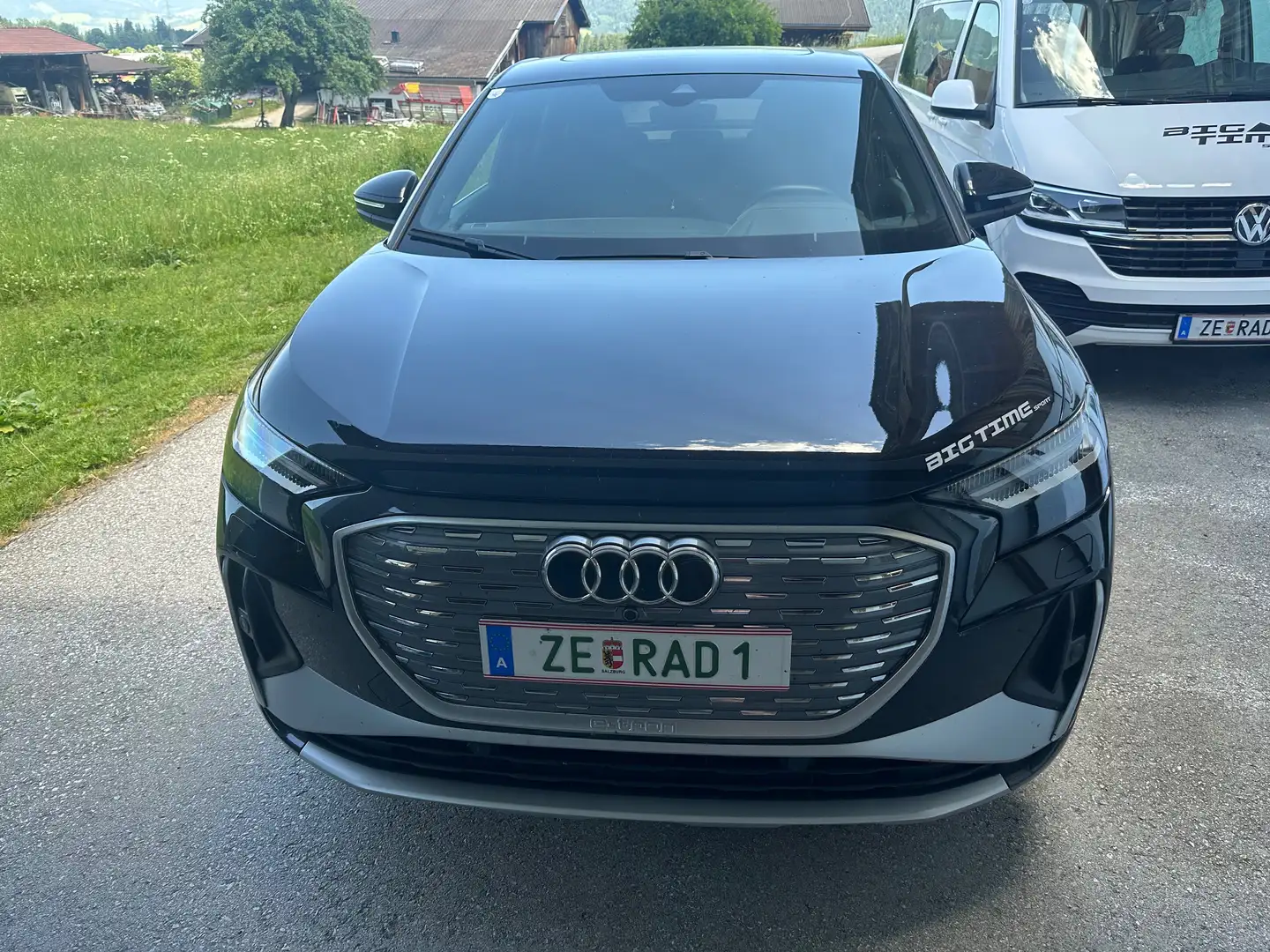 Audi Q4 e-tron Schwarz - 2