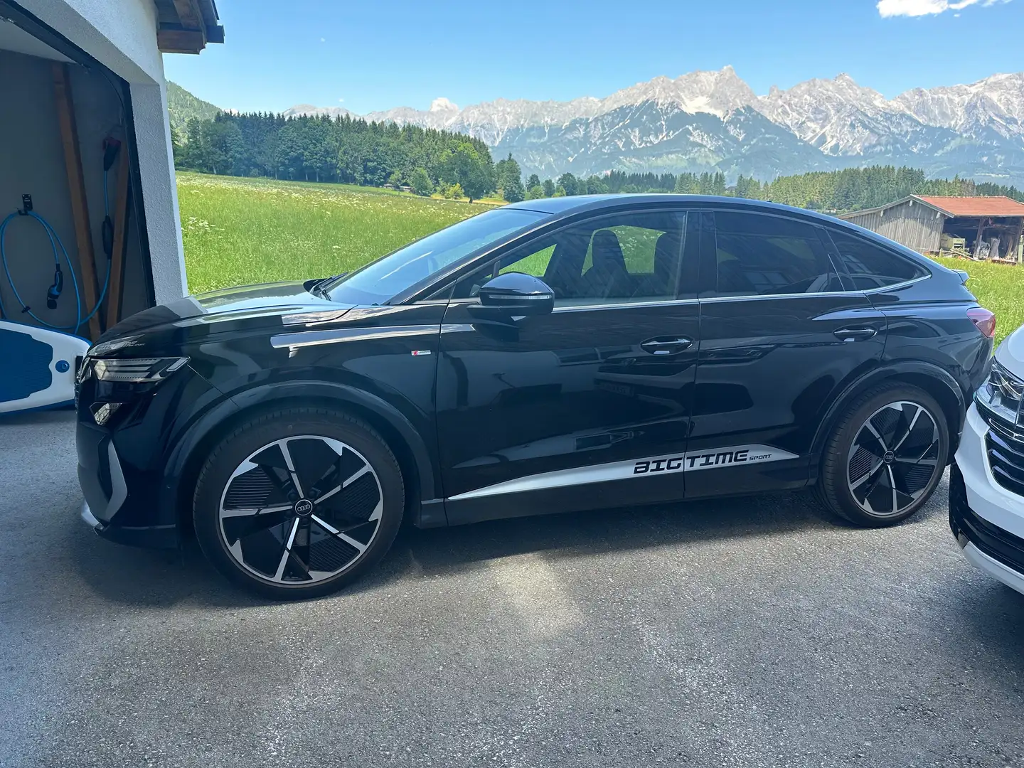Audi Q4 e-tron Schwarz - 1