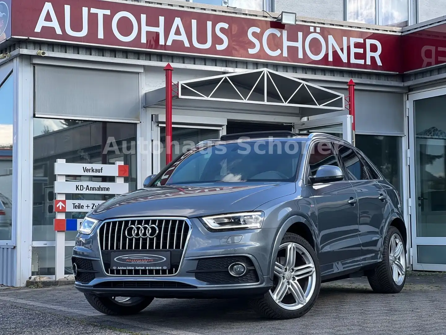 Audi Q3 2.0 TFSI quattro S-LINE **AHK*1. HAND!** Grau - 1