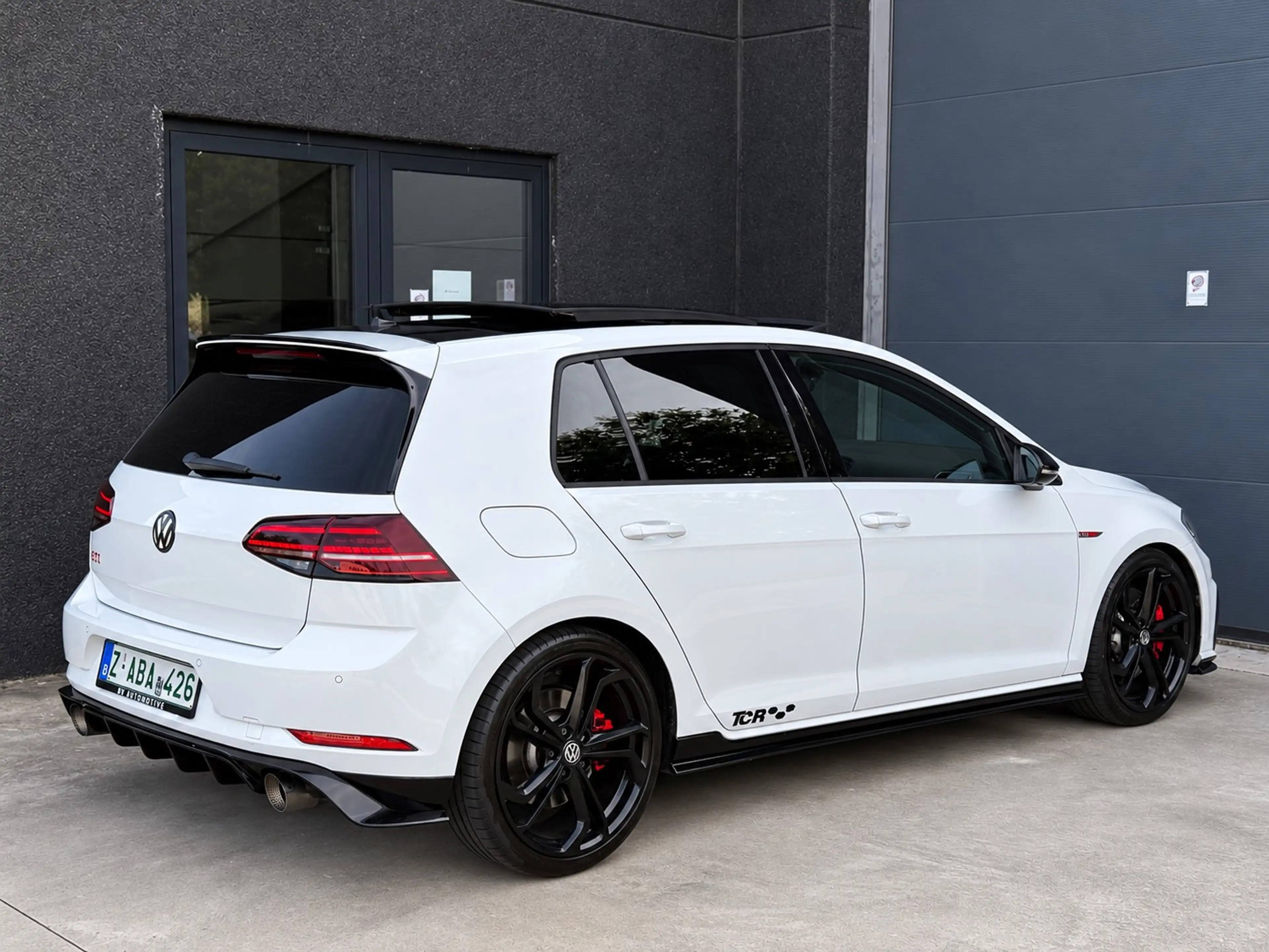 Volkswagen Golf GTI TCR - AKRA - DCC - PANO - KEYLESS - DYNAUDIO — photo 7