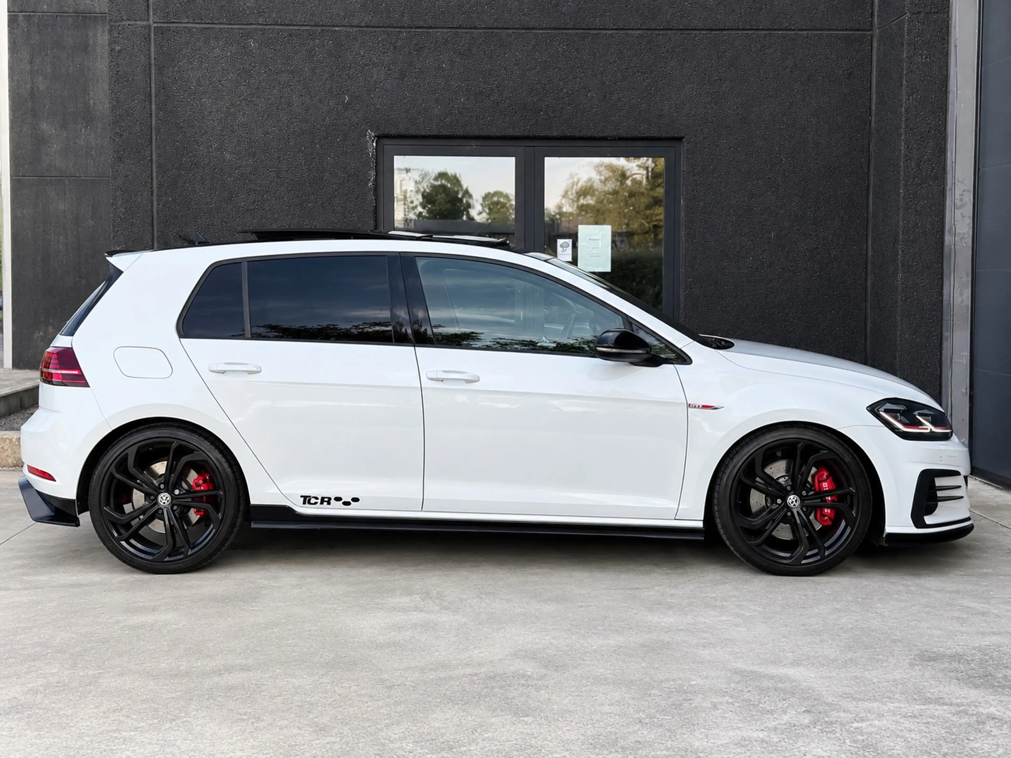 Volkswagen Golf GTI TCR - AKRA - DCC - PANO - KEYLESS - DYNAUDIO — photo 8