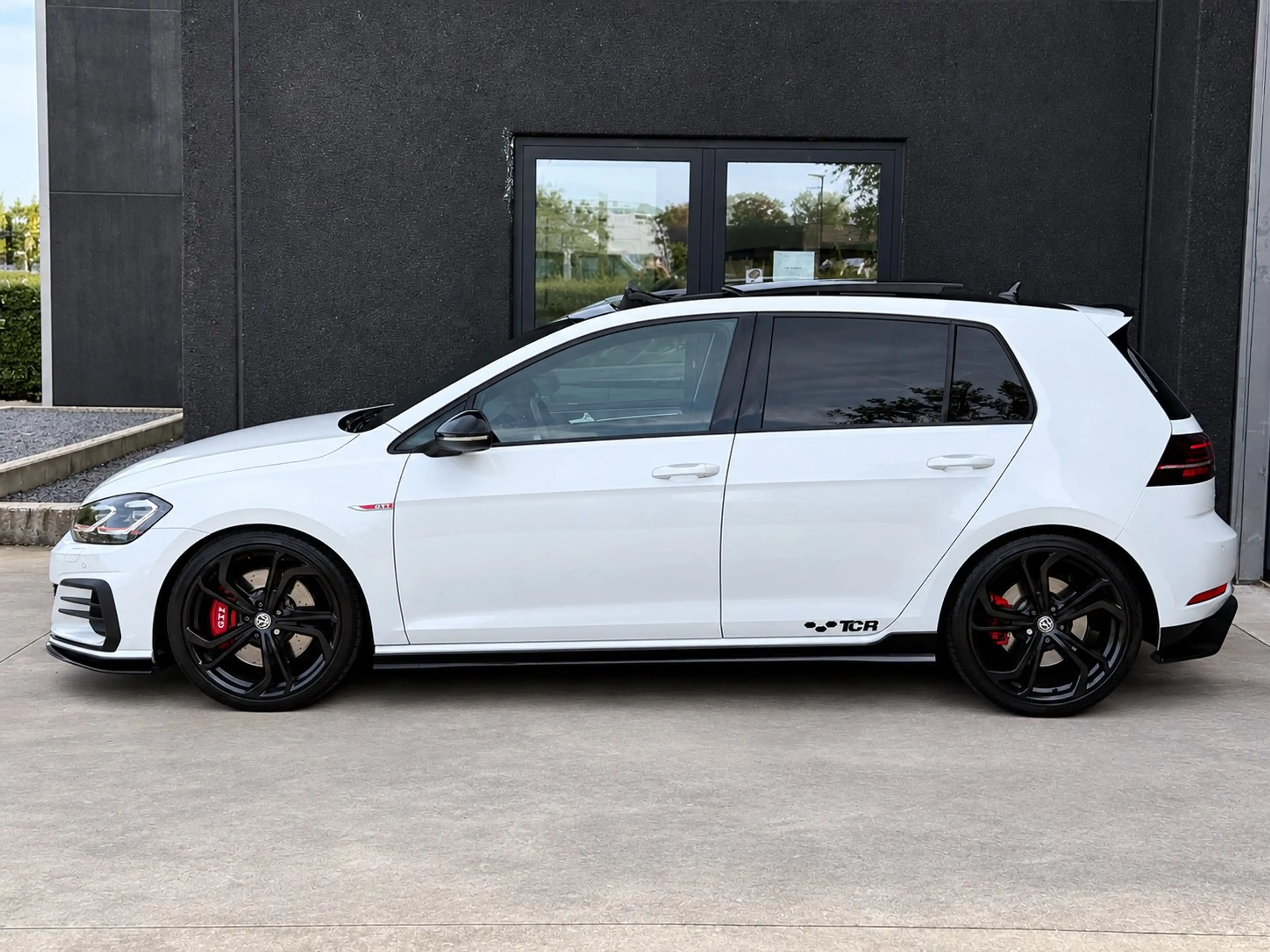 Volkswagen Golf GTI TCR - AKRA - DCC - PANO - KEYLESS - DYNAUDIO — photo 4