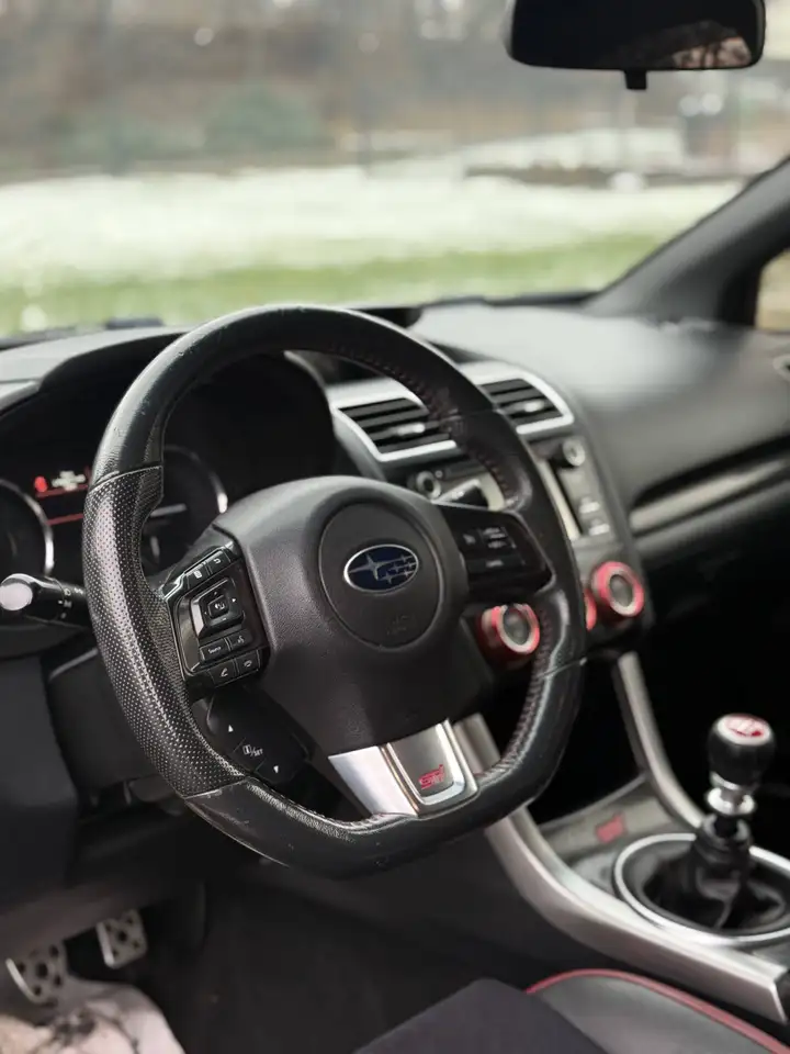 Subaru WRX снимка Subaru WRX