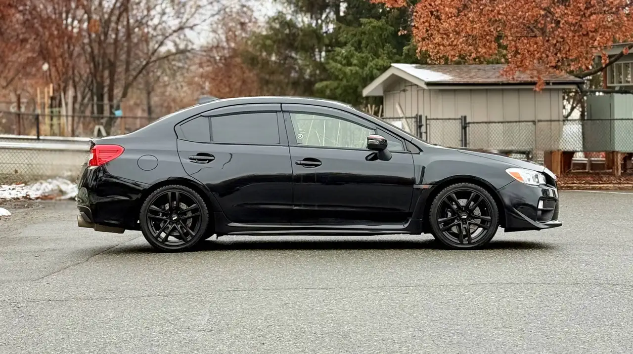 Subaru WRX снимка Subaru WRX