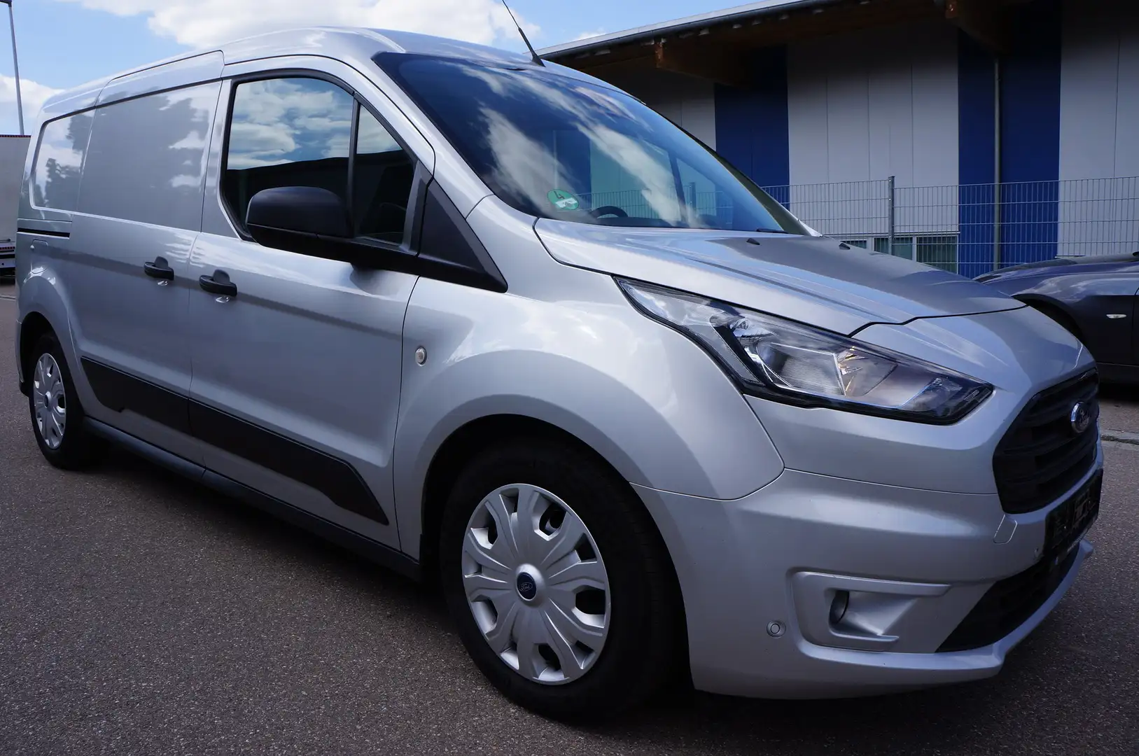 Ford Transit Connect **LANG**AUT=NAV=ACC=STHZ=3xSITZ=2xSCHIEBETÜR=E6 Plateado - 2