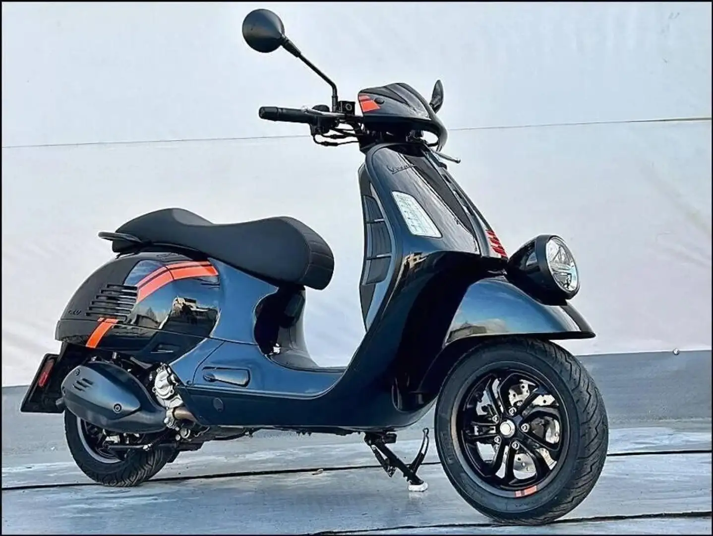 Vespa GTV 300 Nero - 1