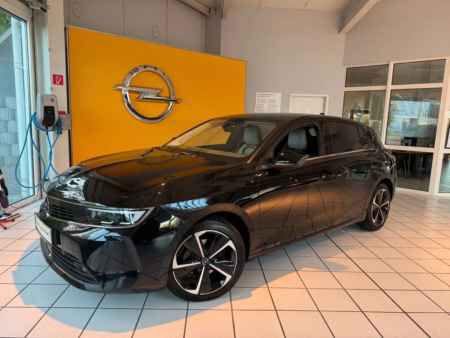 Opel Astra L Lim. 5-trg. Elegance Noir - 1