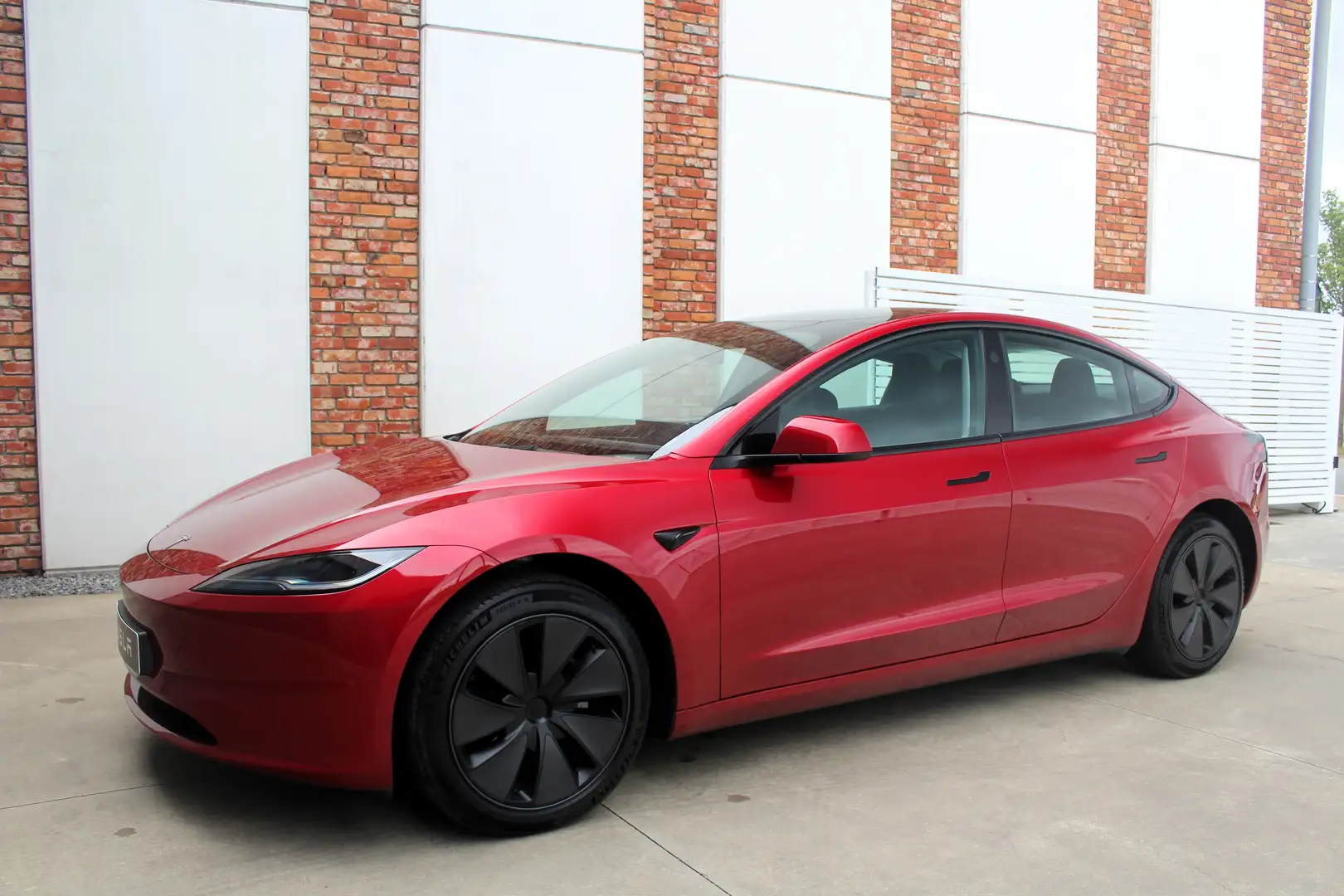 Tesla Model 3 Highland RWD Ultra Red *RESERVED* Rood - 2