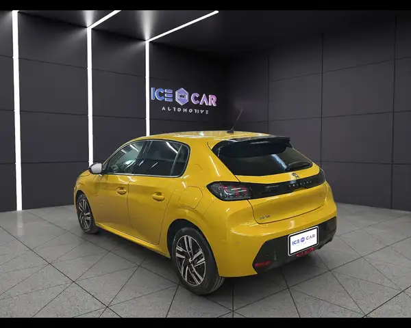 Peugeot 208 view 7