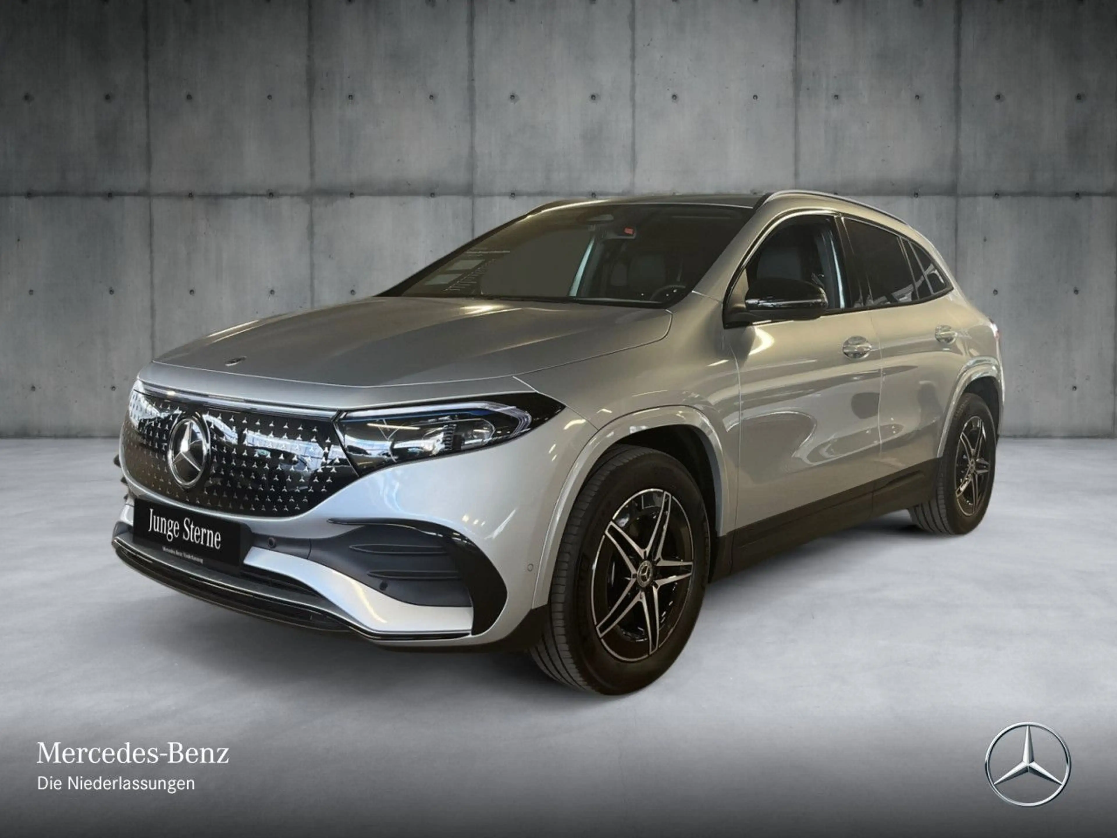 Mercedes-Benz EQA 300 4M AMG+NIGHT+ADVANCED+AHK+KAMERA+SPUR — photo 2