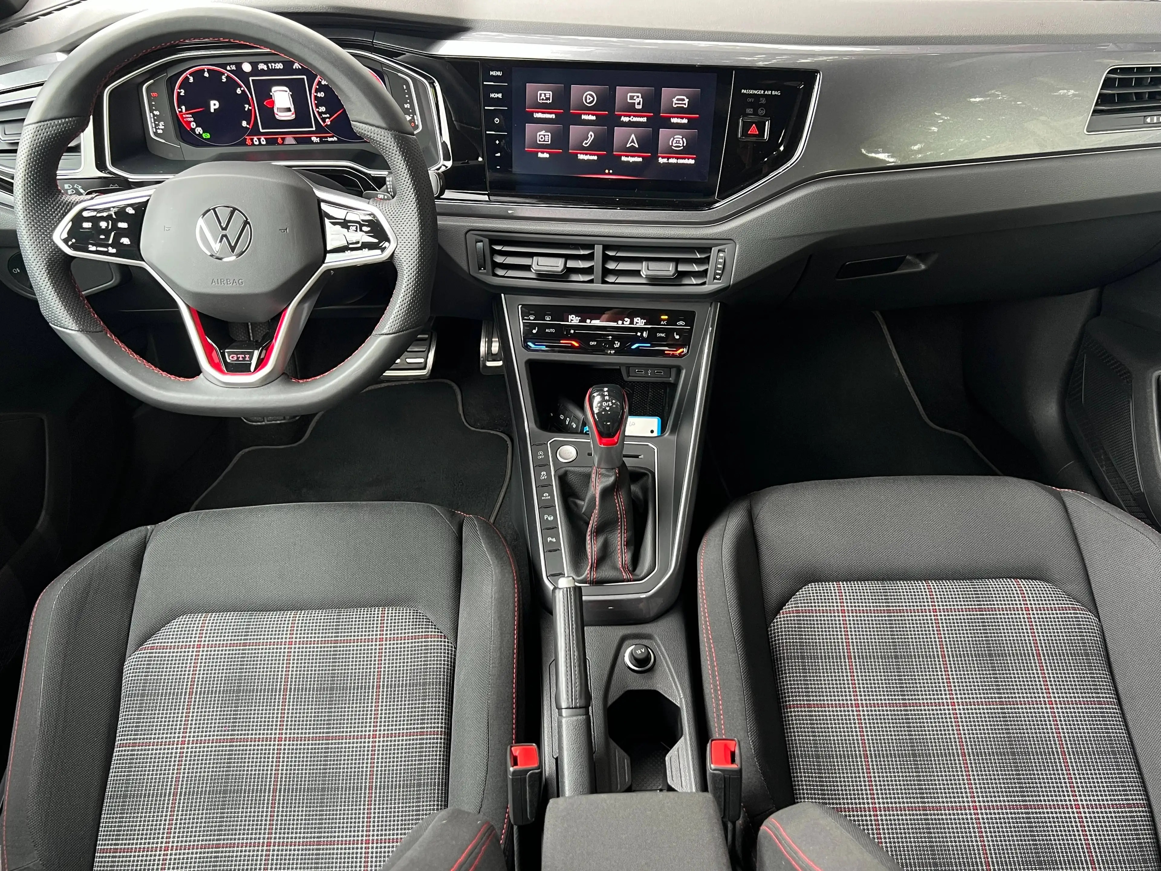 Volkswagen Polo GTI 2.0 TSI 207cv DSG  Pack Sport (17123km) — photo 11
