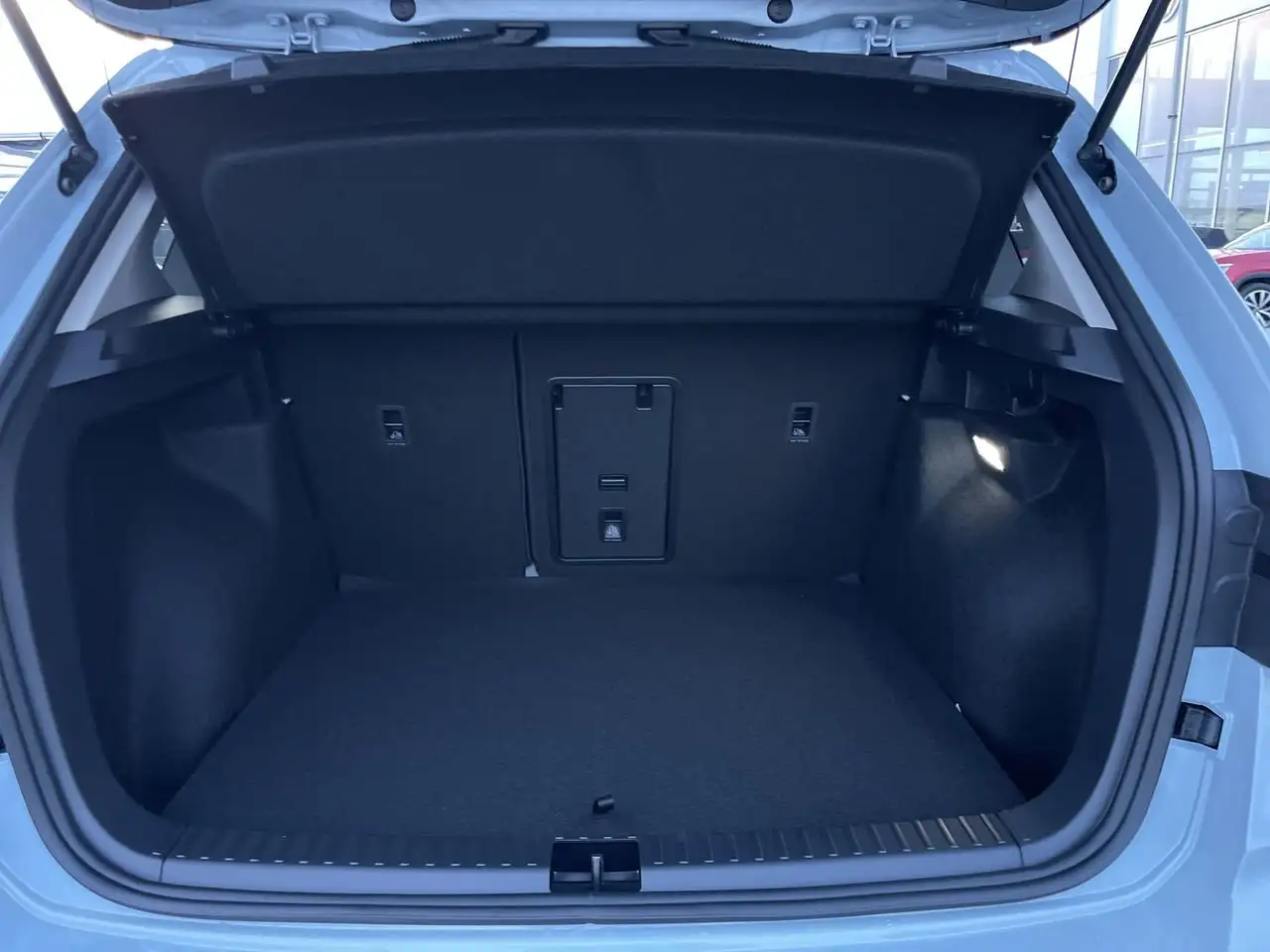 Volkswagen Taos снимка Volkswagen Taos