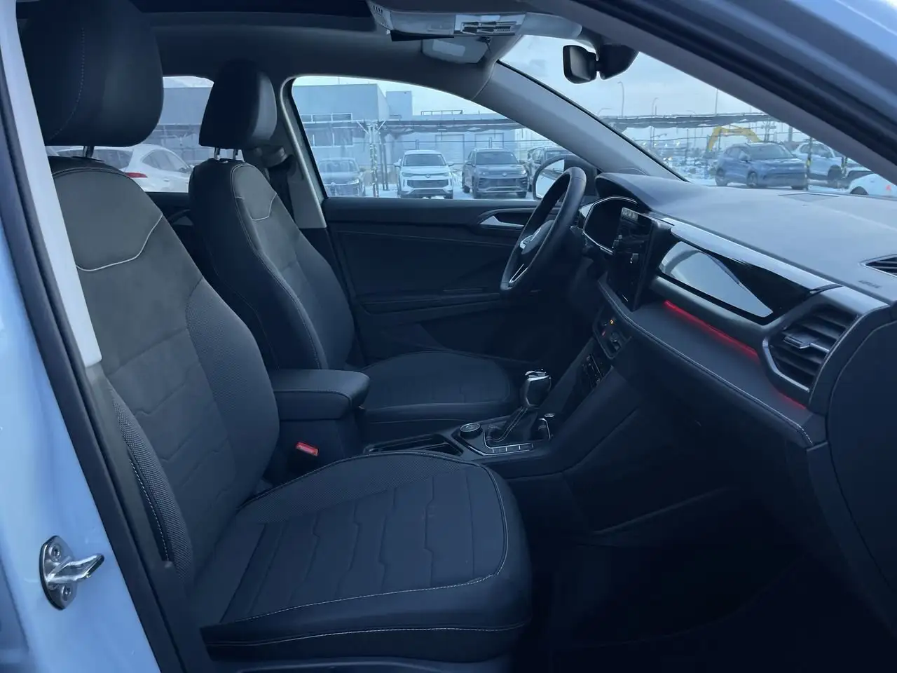 Volkswagen Taos снимка Volkswagen Taos